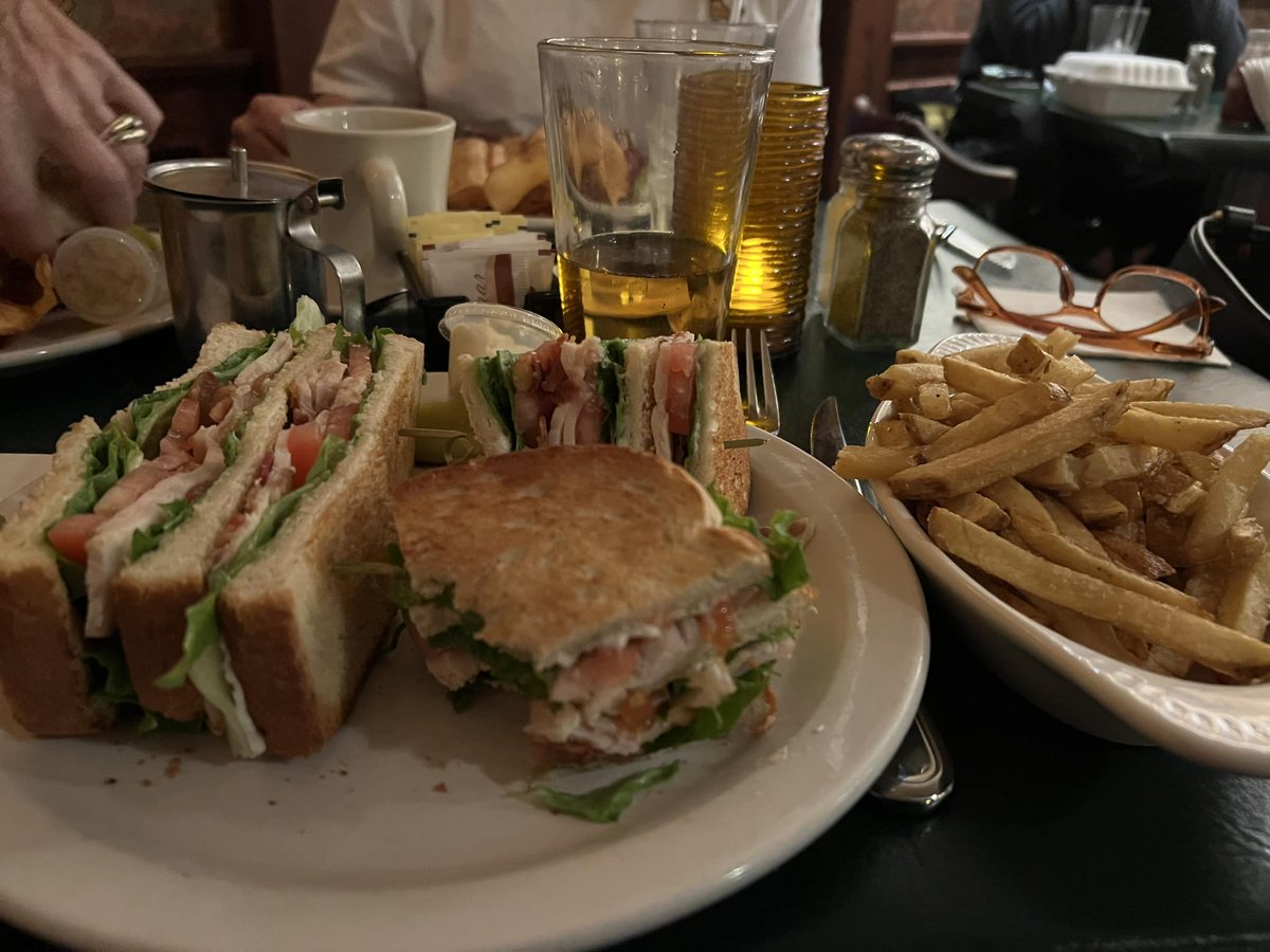 Friday, Friday, Friday...this meal was made for youuu! 🎶