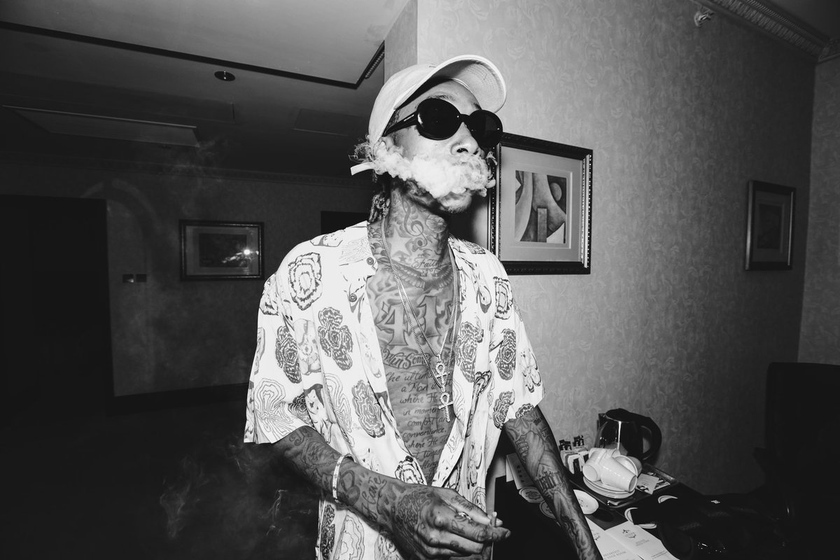 Realcccinema's tweet photo. Happy Birthday @wizkhalifa !! Thank you for always shining and always inspiring! #tgod #kk #cccinema https://t.co/J0tSOQtMaY