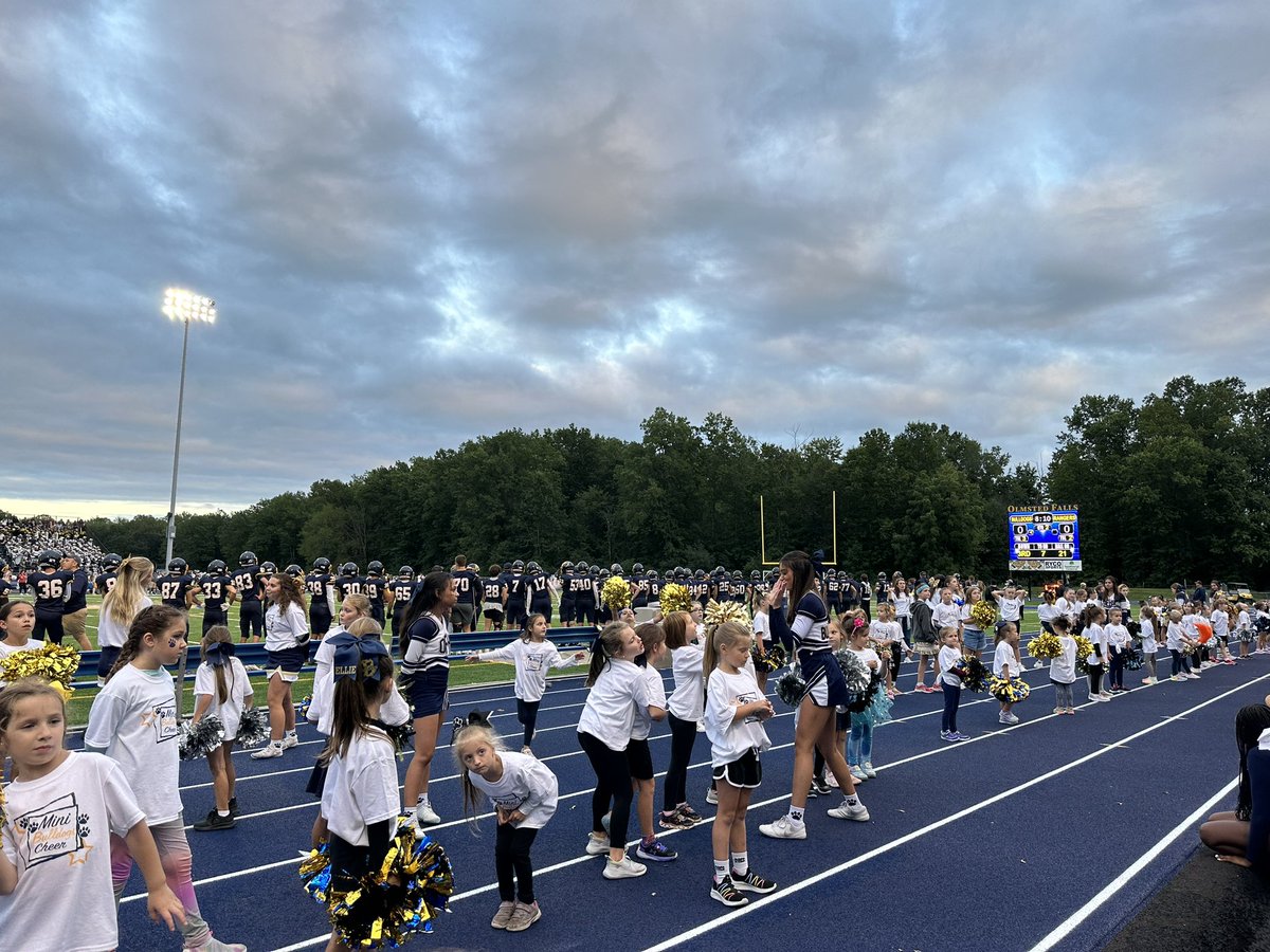 Mini cheer night!!!  📣🐾