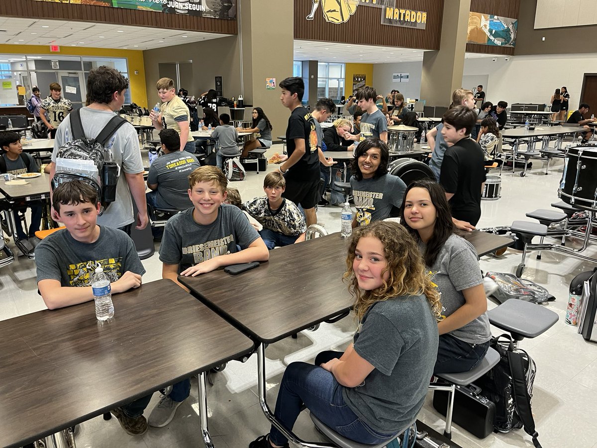 AJBtoroband's tweet photo. Middle School Night is underway!
#FutureMatadors #1Heart1Seguin https://t.co/tWBouV1Xev