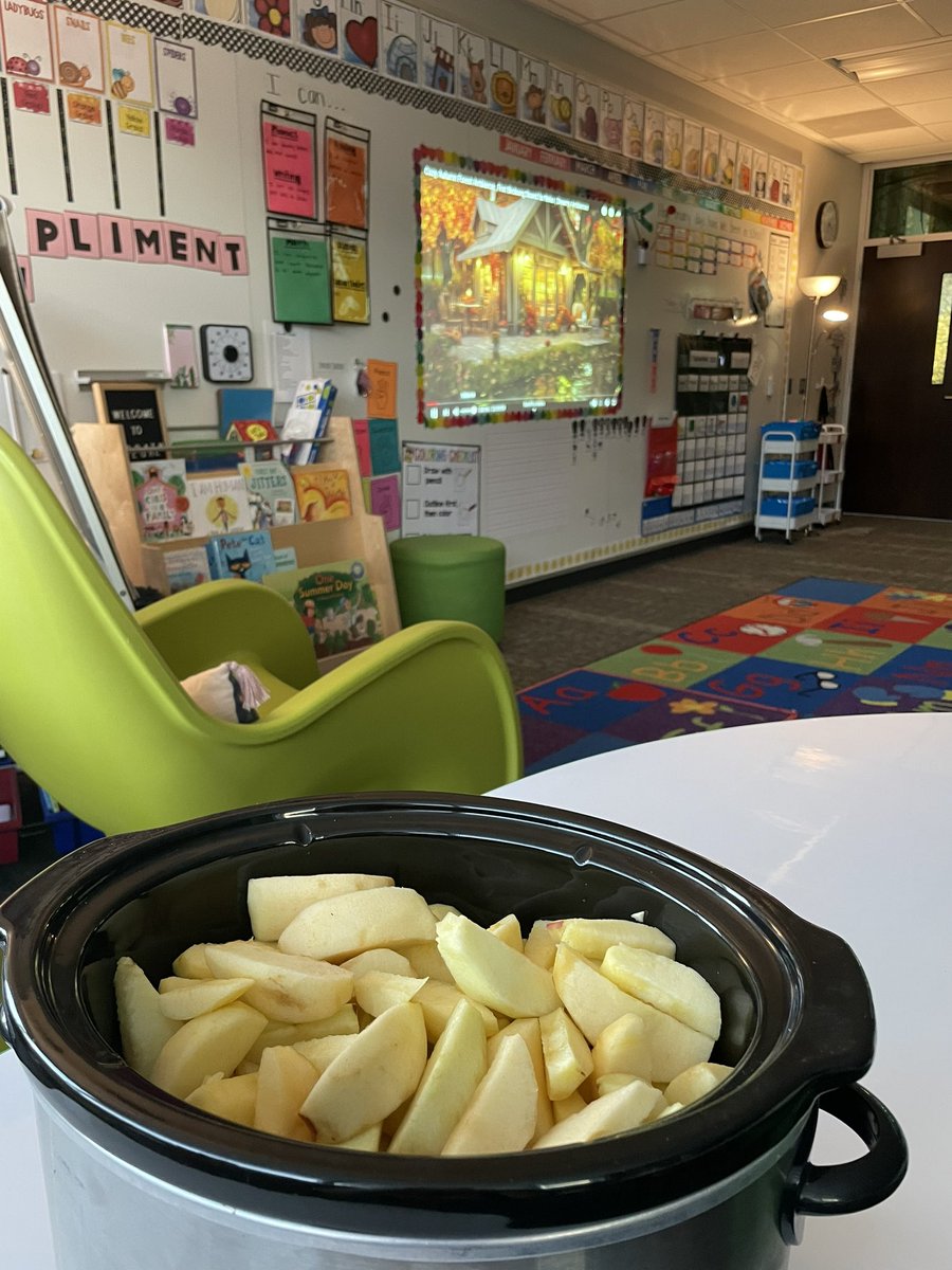 MissHill_CE's tweet photo. My little chefs helped me make applesauce today and it was delicious!🍎 @HumbleISD_CE https://t.co/szyfmbPFcg