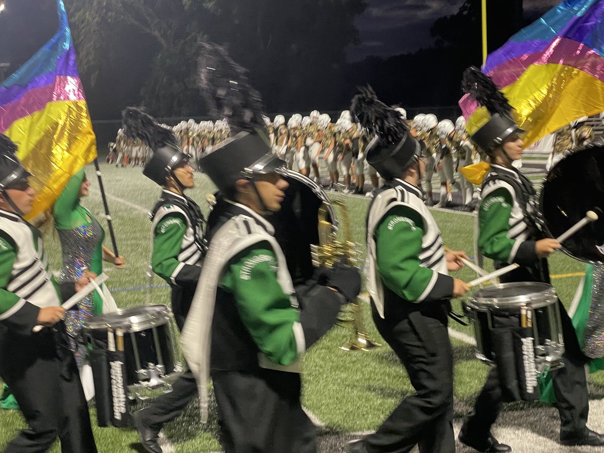 susiharb's tweet photo. Strongsville mustangs band and football team united on military appreciation night! 🇺🇸 #ModelMustang https://t.co/PQ9o7wpmlN