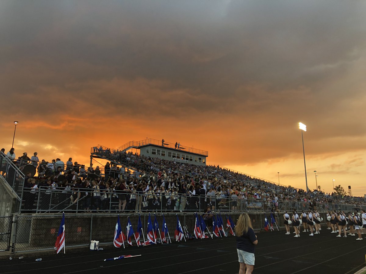 thendershotmd's tweet photo. @pshs_AT Friday night! It's good to be a Patriot. https://t.co/quZZLORl9S