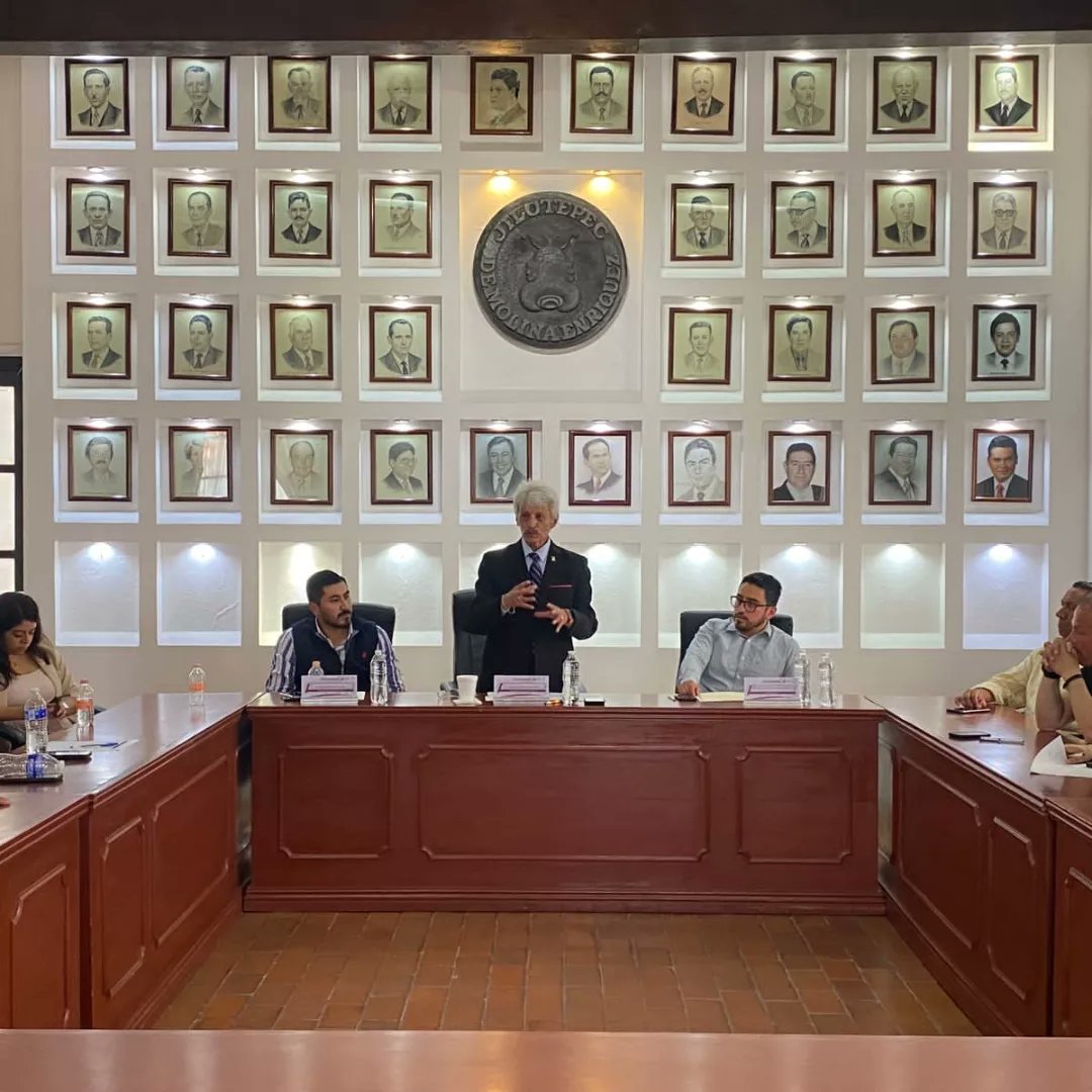 leopoldoolguin's tweet photo. #PoloOlguínSecretarioAytoJilotepec Con la honrosa Representación del Lic. Rodolfo Nogués, Pdte. Mpal. de Jilotepec, se llevó a cabo la 2a. Sesión Ord. del Comité de Planeación para el Desarrollo Mpal. (COPLADEMUN). se dieron a conocer los importantes avances en esta materia https://t.co/vXMYrCSeS9