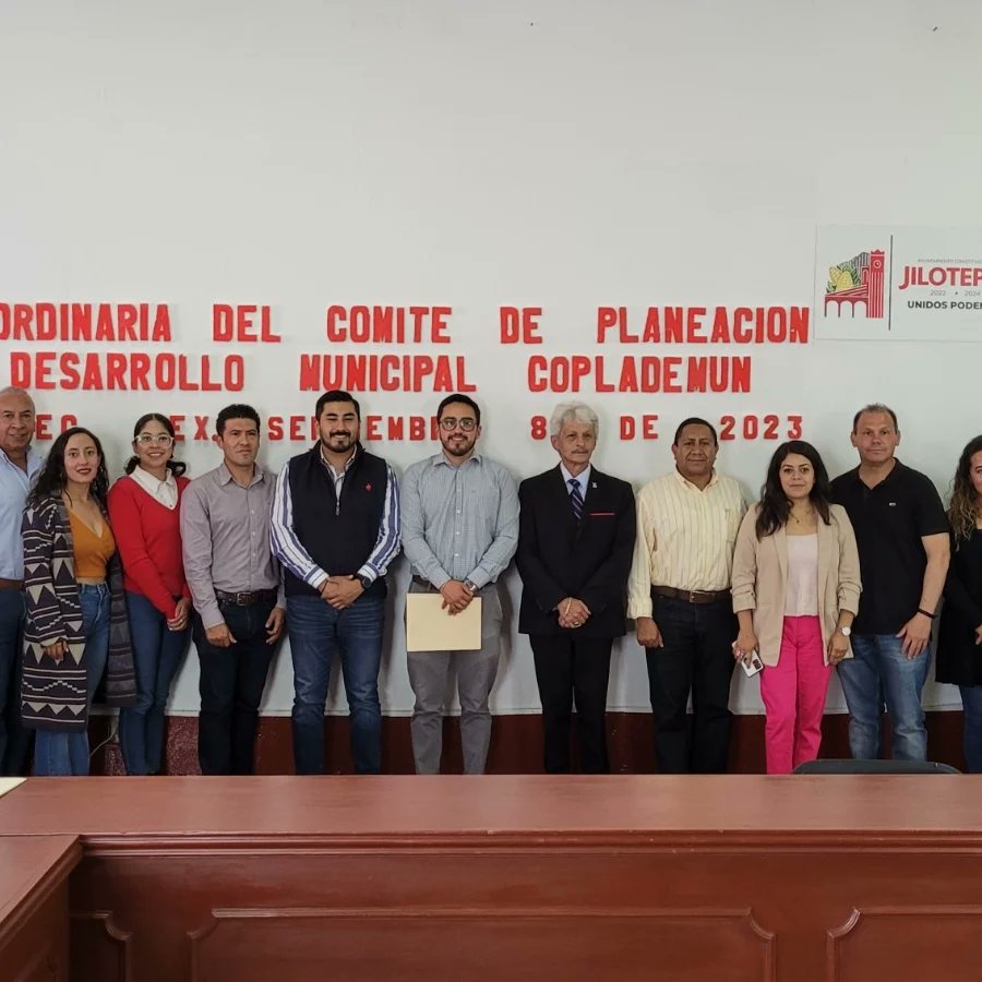 leopoldoolguin's tweet photo. #PoloOlguínSecretarioAytoJilotepec Con la honrosa Representación del Lic. Rodolfo Nogués, Pdte. Mpal. de Jilotepec, se llevó a cabo la 2a. Sesión Ord. del Comité de Planeación para el Desarrollo Mpal. (COPLADEMUN). se dieron a conocer los importantes avances en esta materia https://t.co/vXMYrCSeS9