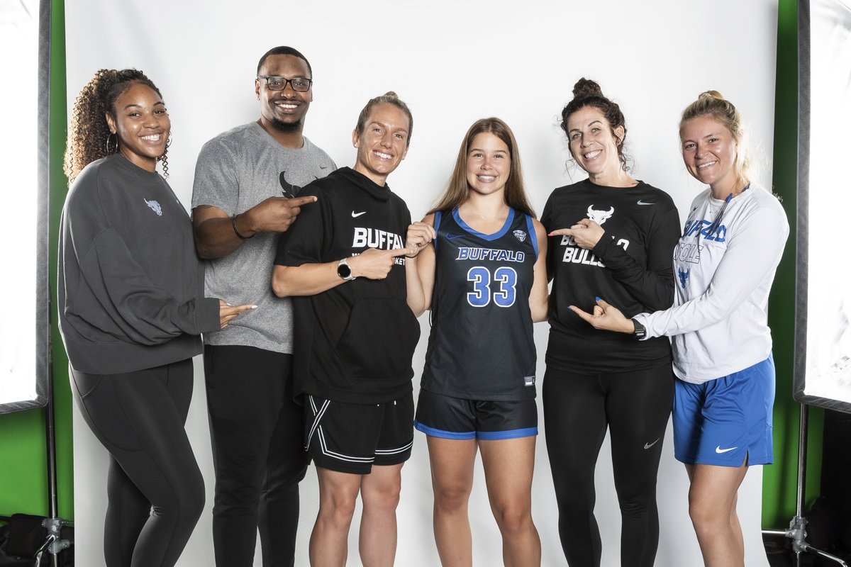 Had an awesome unofficial visit at <a href="/UBwomenshoops/">Buffalo Women's Basketball</a> ! Thank you <a href="/beckyburke11/">Becky Burke</a> <a href="/coachewing4/">Coach Ewing</a> <a href="/Coach_JBrooks/">Jacey Brooks</a> <a href="/e_sinnott32/">Erin Sinnott</a> and players for such a great day!💙🤍