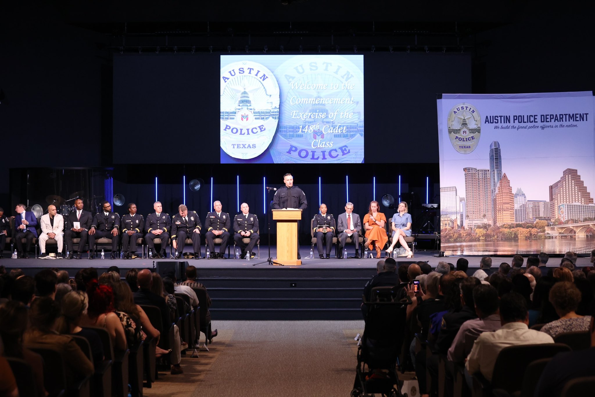 F5iyAxjWIAEG4gd?format=jpg&name=large