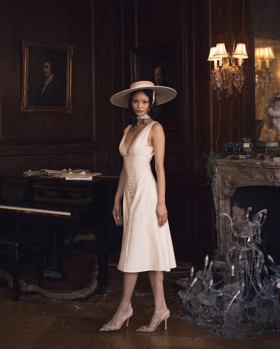 pinkmochhi's tweet photo. Mirror palais ss24 collection beautifully photographed by nesrin danan. https://t.co/mKXWcaFn2H
