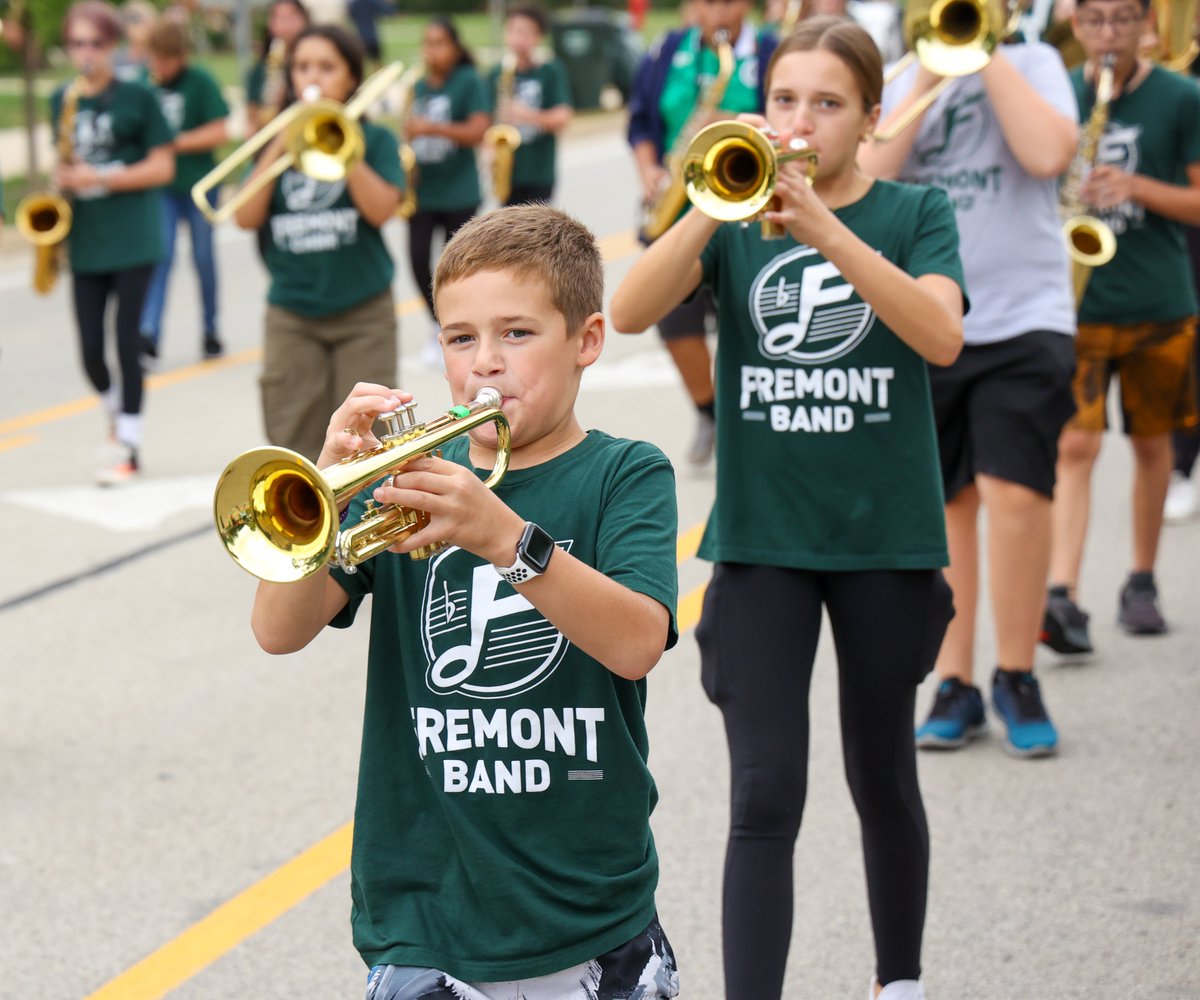 FSD79's tweet photo. Awesome job by the Fremont Middle School band at the Mundelein High School Homecoming parade! #empower79.  . https://t.co/LbVJUyC3Cu