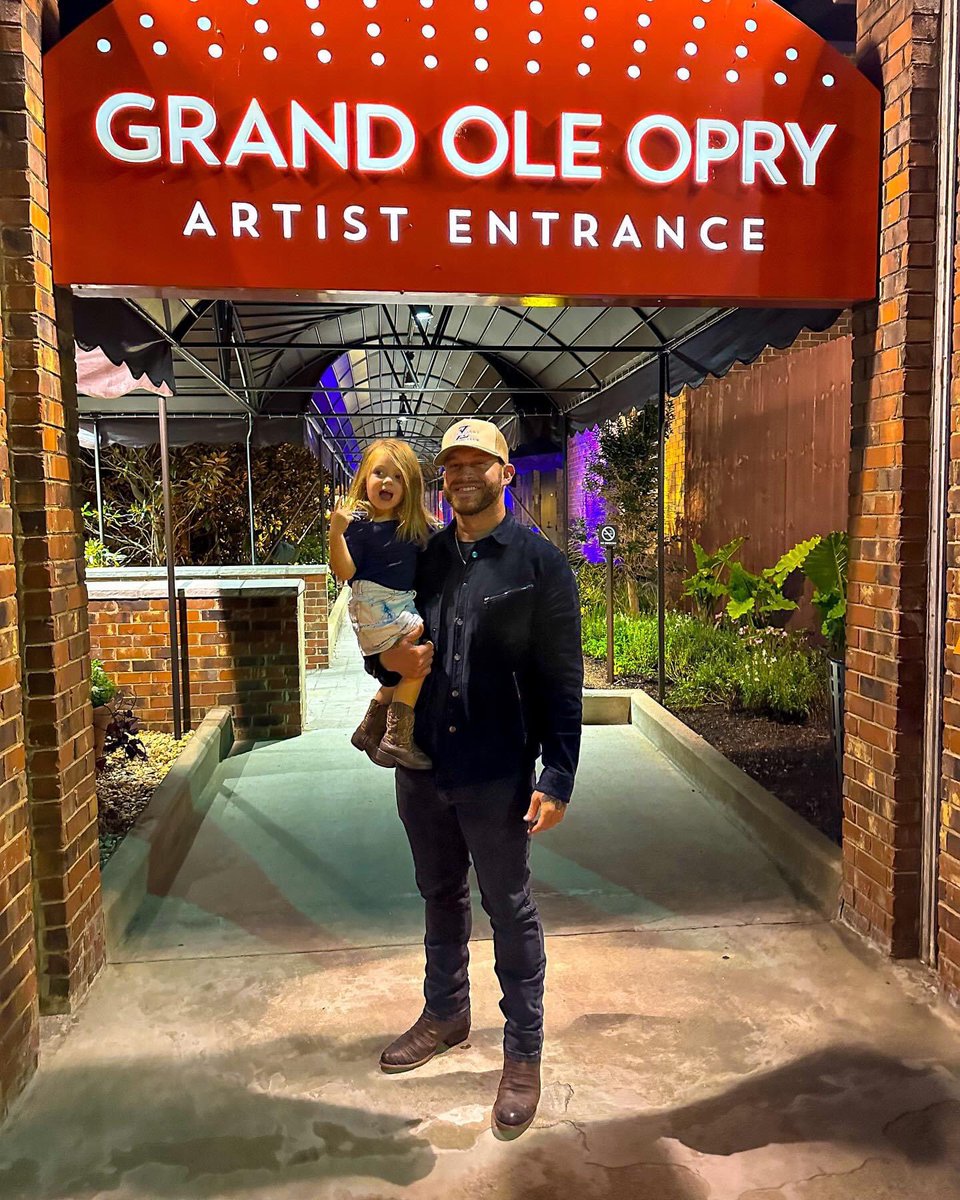 jlang_updates's tweet photo. The only way to end album release day? At the Opry with the heart and soul behind “Magnolia May” https://t.co/R58HA38ECX