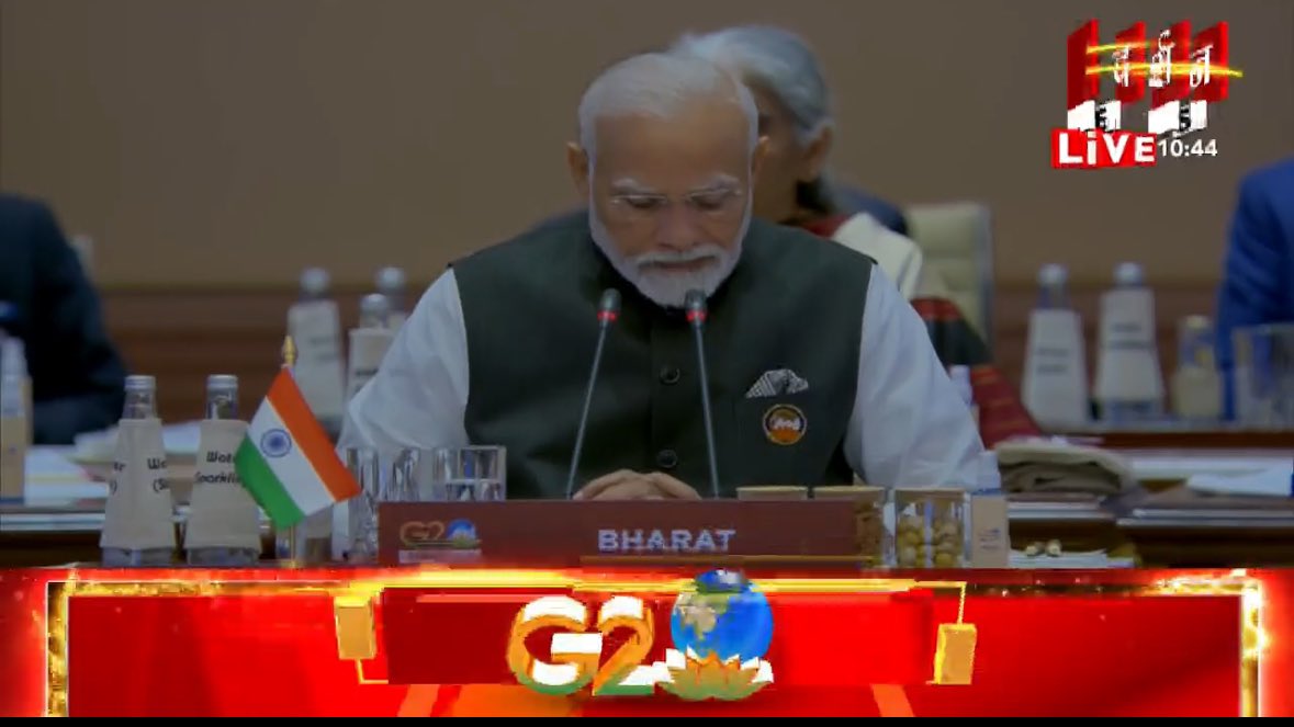 India नहीं भारत लिखा है मोदी जी के सामने। #G20Bharat