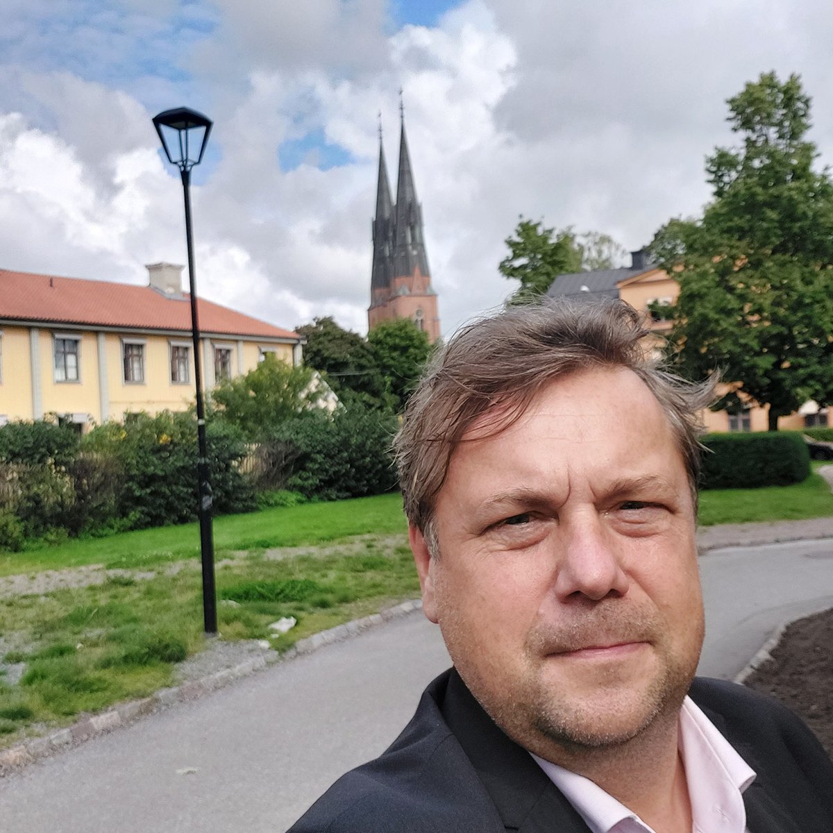 Uppsala❤️. Miałem przyjemność towarzyszyć Pani @MMGosiewska i Pani @ambJHofman podczas wizyty w tym pięknym mieście oraz uczestniczyć w spotkaniu z Gubernatorem @SAttefall i Stenem Bernhardssonem. Już wkrótce wspólne projekty kulturalne @PLinstStockholm i @Uppsalakommun . 🇸🇪🤝🇵🇱