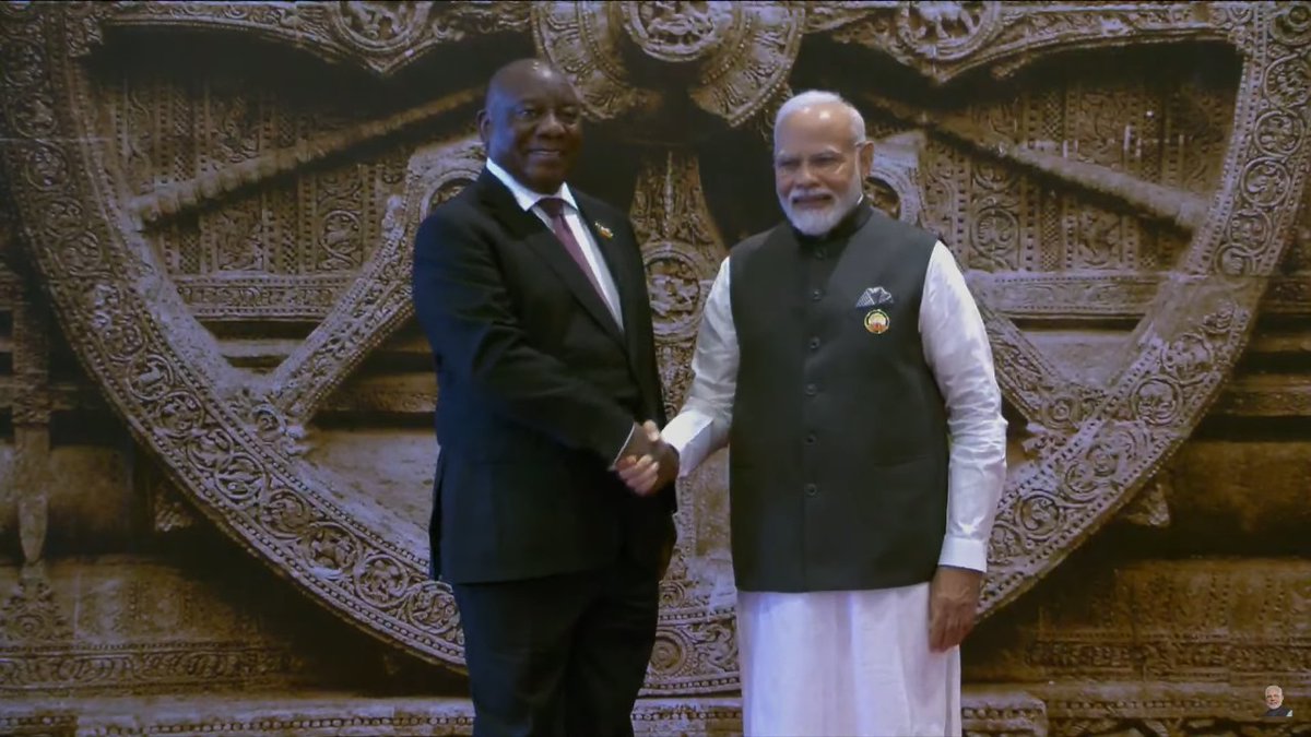 Dharmendra Pradhan (@dpradhanbjp) on Twitter photo .<a href="/g20org/">G20 South Africa</a> ରେ ଓଡ଼ିଶାର କାଳଜୟୀ ଆଶ୍ଚର୍ଯ୍ୟ - କୋଣାର୍କ ଚକ୍ର ସ୍ୱାଗତର ପ୍ରତିବିମ୍ବ ହେବା ଖୁସିର ବିଷୟ ।
ସମସ୍ତ ଭାରତୀୟ ବିଶେଷ ଭାବରେ ଆମ ଓଡ଼ିଆ ଭାଇ ଭଉଣୀଙ୍କ ପାଇଁ ଏକ ଗର୍ବର ମୁହୂର୍ତ୍ତ ।
ଭାରତର ସଭ୍ୟତା, ସଂସ୍କୃତି ଏବଂ ସ୍ଥାପତ୍ଯ ଓ ଉତ୍କର୍ଷତାର ପ୍ରତୀକ କୋଣାର୍କ ଚକ୍ର ନିରନ୍ତରତା ଓ ପ୍ରଗତିର ପ୍ରତିଫଳକ । .<a href="/g20org/">G20 South Africa</a> ରେ ଓଡ଼ିଶାର କାଳଜୟୀ ଆଶ୍ଚର୍ଯ୍ୟ - କୋଣାର୍କ ଚକ୍ର ସ୍ୱାଗତର ପ୍ରତିବିମ୍ବ ହେବା ଖୁସିର ବିଷୟ ।
ସମସ୍ତ ଭାରତୀୟ ବିଶେଷ ଭାବରେ ଆମ ଓଡ଼ିଆ ଭାଇ ଭଉଣୀଙ୍କ ପାଇଁ ଏକ ଗର୍ବର ମୁହୂର୍ତ୍ତ ।
ଭାରତର ସଭ୍ୟତା, ସଂସ୍କୃତି ଏବଂ ସ୍ଥାପତ୍ଯ ଓ ଉତ୍କର୍ଷତାର ପ୍ରତୀକ କୋଣାର୍କ ଚକ୍ର ନିରନ୍ତରତା ଓ ପ୍ରଗତିର ପ୍ରତିଫଳକ ।