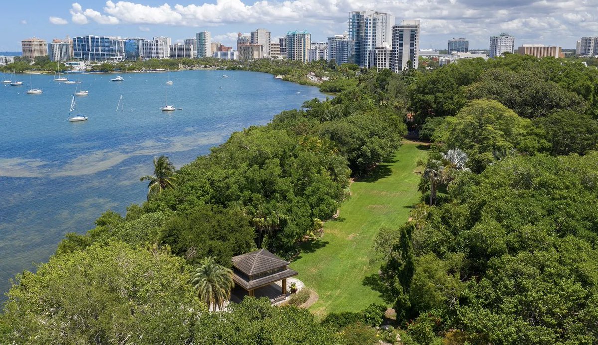 tbenderphoto1's tweet photo. 🫐:/#HTPhotoGallery 22 #PHOTOS
#JohnPirman's '#DivingIntoNature' at #SelbyGardens

👀👉🏼 https://t.co/QljwM1aMfy

@SarasotaLove @DickieV @Suncoastweather 
@RedHuber #ReadAllAboutIt #Download @HeraldTribune #App
#SupportLocalJournalism #SRQ ☺️ @SelbyGardens @sarasotaschools https://t.co/n6VKfAebfp