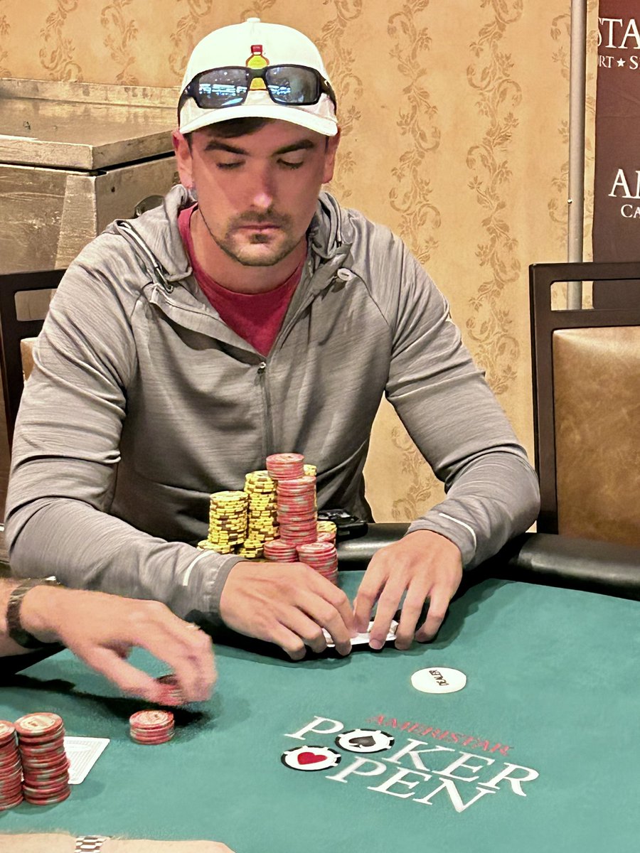 DeucesElite's tweet photo. Ameristar #Poker Open $250K GTD Main Event Flight A wrapped up with 95 registered and 12 bags @AmeristarSC 

@treybart12 leads the way with 585K while @Dennis_Phillips bagged 439k 

See you back on Sunday at 12pm. 

Two flights tomorrow for those still looking for a bag! https://t.co/X9NPD8ylc3
