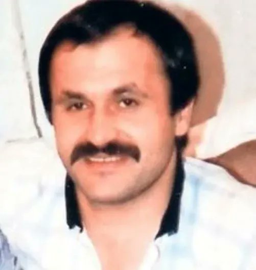 09.09.2000, Nürnberg: Enver Şimşek, Inhaber eines Blumenhandels, wird mit acht Schüssen durch den NSU ermordet. Hintergrund: spiegel.de/panorama/justi… #KeinVergessen