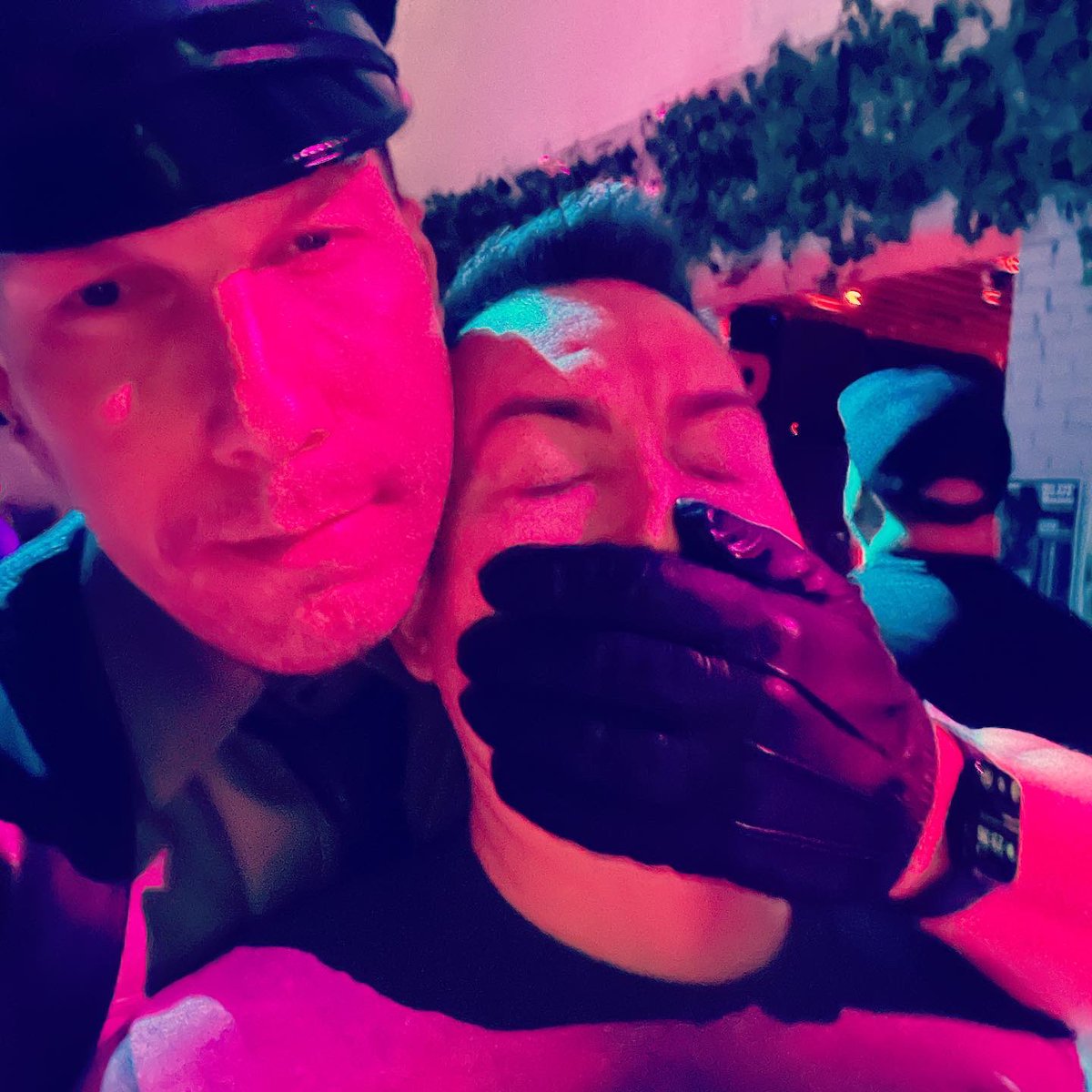 SirAlphaKawa's tweet photo. What a great birthday night Sir had at @barlestud during the #bluf #blufmontreal monthly gathering 😈

Handcuffed a few boys and had nice chat and a few drinks in leather 😍😈

#leather #gayleather #leathermenofinstagram #leathermaster #Sir #gom #gloveovermouth #leathergloves https://t.co/uMOUpwP18r