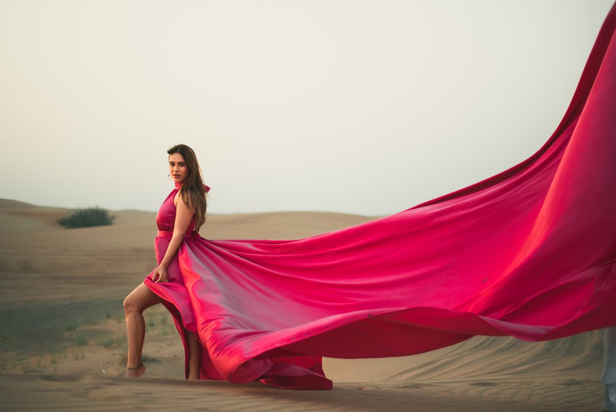 Afreen afreen 🩷🩷
:
#dubai #desertsafaridubai #dubaishoot #desertphotography #desetsafari #photoshoot #pinkdress #dxb #uae #nehamalik