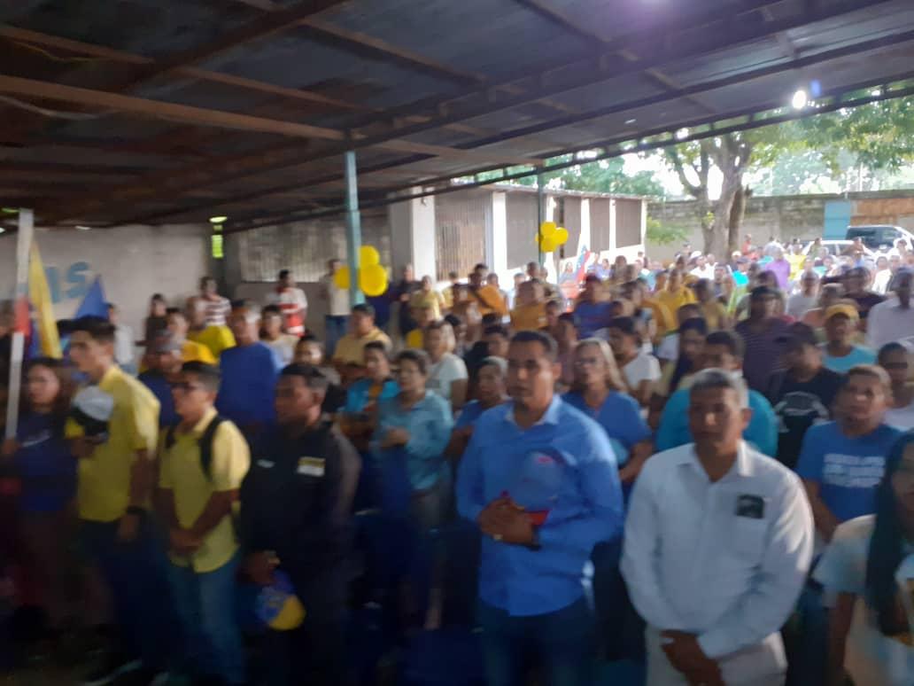 #8Septiembre
¡Seguimos con el gran equipo de la Unidad!

Nuestro partido Un Nuevo Tiempo y Primero Justicia Cojedes juramentaron al comando de campaña de Tinaquillo.

¡Vamos Todos A La Venezuela Del Encuentro!

👏🇻🇪