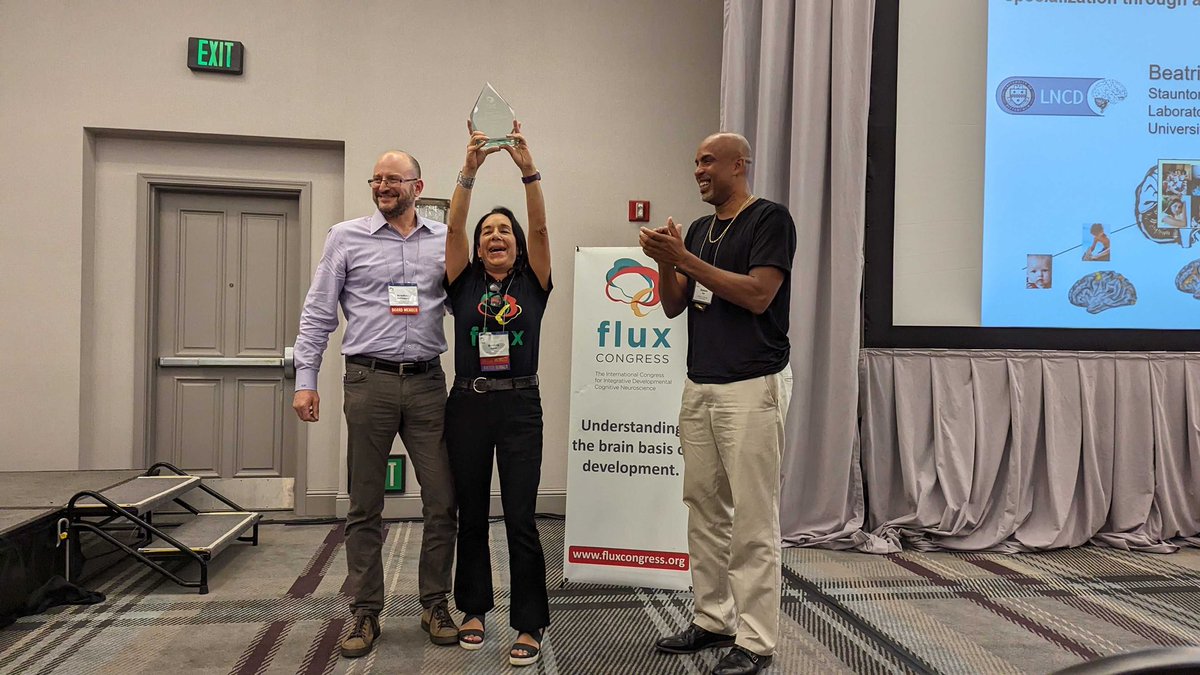 LNCD_Pitt's tweet image. look at the luna lab go! #flux2023