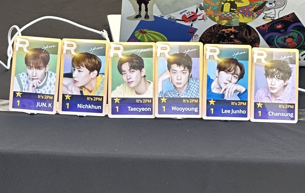 Junazure's tweet photo. Superstar JYPNation event booth💗❤️💚💙💛💜 The cards are beautiful😻 #Its_2PM #2PM_15th_Anniversary #2PM https://t.co/oZf7FQ5afR