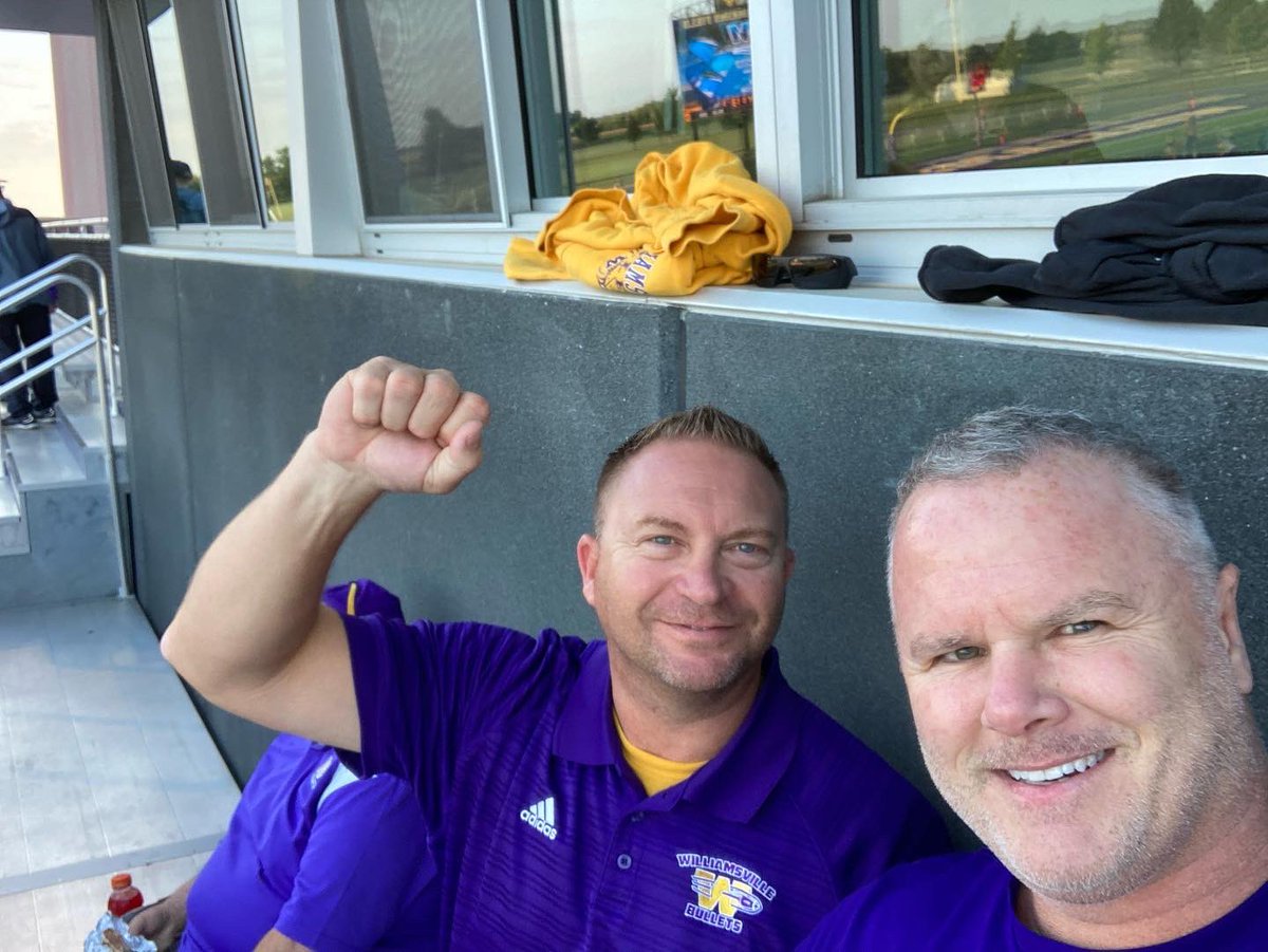 d_odonnell's tweet photo. Friday Night Lights in Williamsville, IL! https://t.co/iLnIdlsL5w