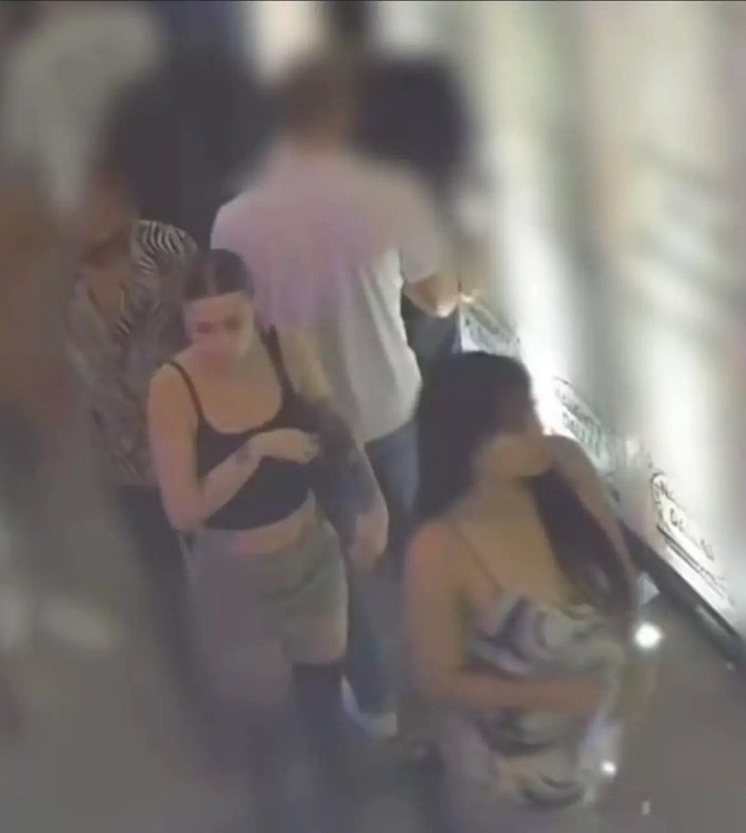 M_A_D_S4's tweet image. ‼️DFW/FT. WORTH AREA‼️If you recognize either of these girls please contact me or contact Ft. worth Detectives at 817-329-4382. Please repost to help get this message out everywhere and help get justice for my friend and his family. #JusticeForDev #Repost #DFW #FtWorth #DeepEllum