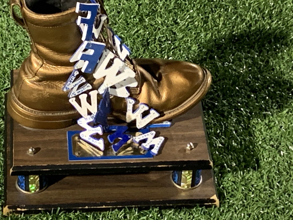GoGrizzlyCubs's tweet photo. Final Score: 22-21 #TheBoot https://t.co/c1CM4Vg9gT