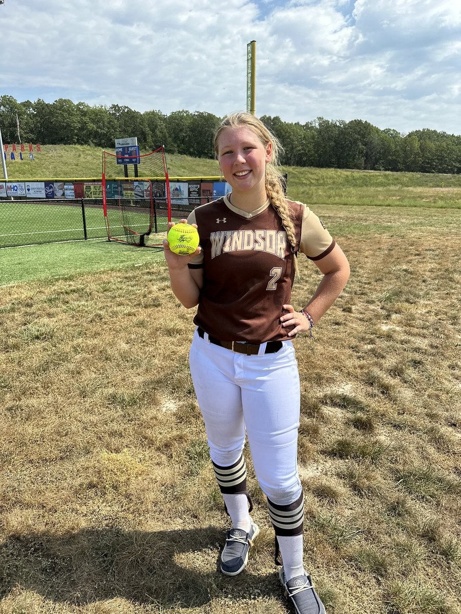 owlssoftball's tweet photo. The Owls are in Camdenton for the Take the Lake Tournament! We finished day one with a win against Northwest and losses to Camdenton and Tolton Catholic. Riley Fendler and Haylie Boyette combined for the win and Fendler hit her 5th bomb of the year against Camdenton! #lilhelp https://t.co/J8VA6Re3el
