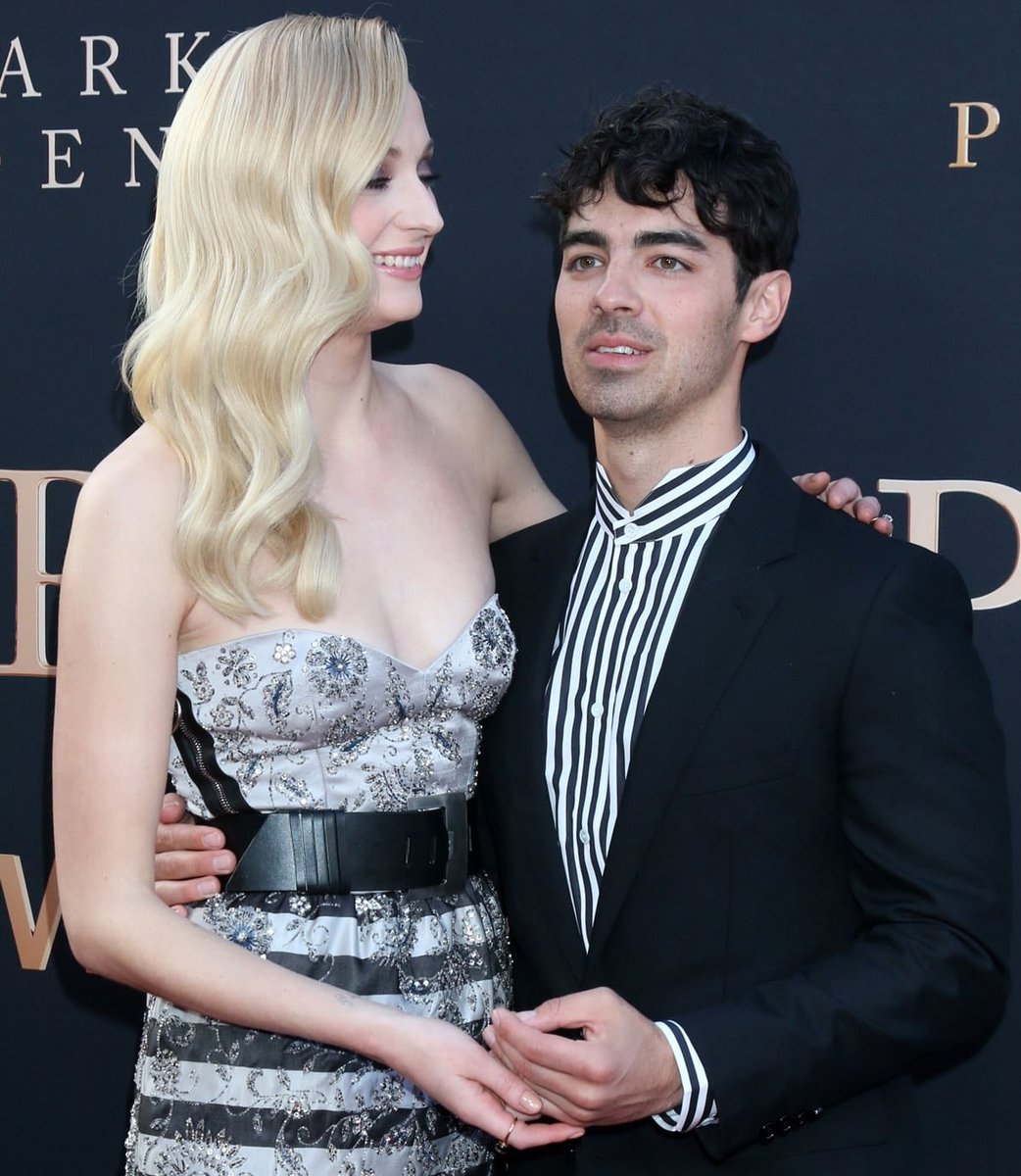 c_welt's tweet photo. TMZ reporting Joe Jonas and Sophie Turner are splitting up after she repeatedly denied his requests for “uppies 🥺” https://t.co/fKe4ojaRqR