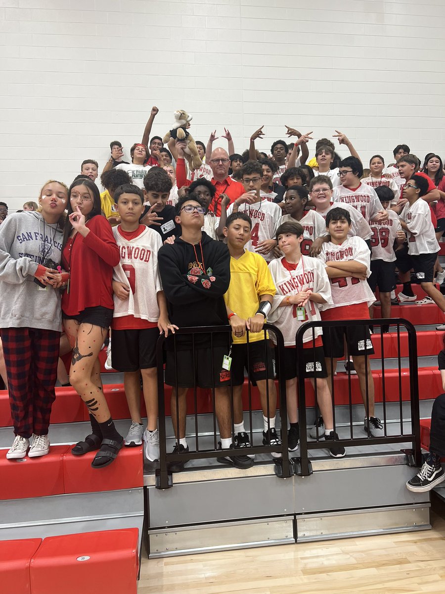 Kingwood Middle tweet media