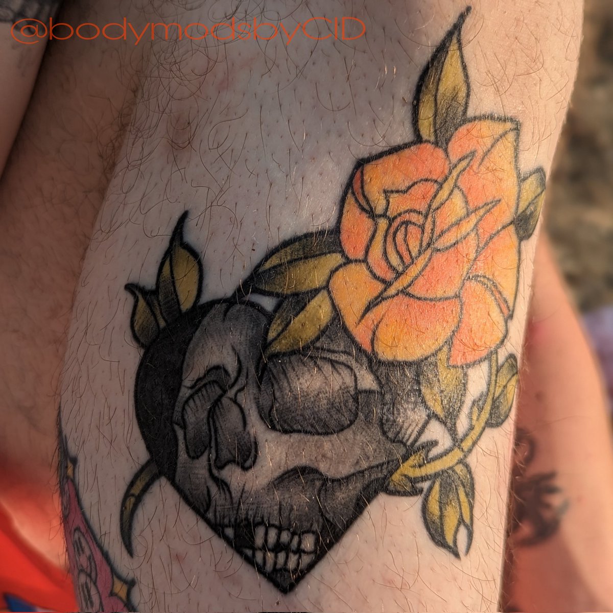 tinydarko's tweet photo. Fresh VS Healed by me done at #PurgatoryTattooCo #nytattooartist #FridayVibes #FridayFeeling #tattoo 
https://t.co/sS7CwiD8t0 https://t.co/l9fTiQTVTX