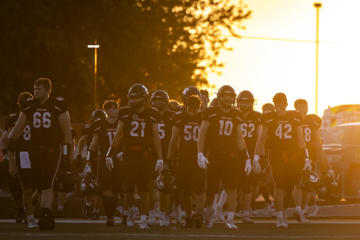 josephwcress's tweet image. Solon Spartans beat Central DeWitt, 41-6, in a high school football game, Sept. 8, 2023, at Spartan Stadium in Solon, Iowa. #iahsfb Photos for @RegisterVisuals: desmoinesregister.com/picture-galler…