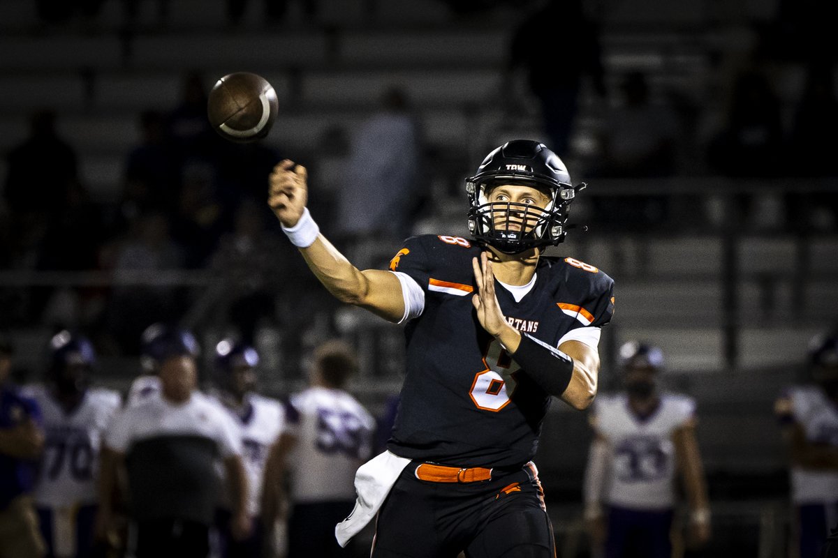 josephwcress's tweet image. Solon Spartans beat Central DeWitt, 41-6, in a high school football game, Sept. 8, 2023, at Spartan Stadium in Solon, Iowa. #iahsfb Photos for @RegisterVisuals: desmoinesregister.com/picture-galler…