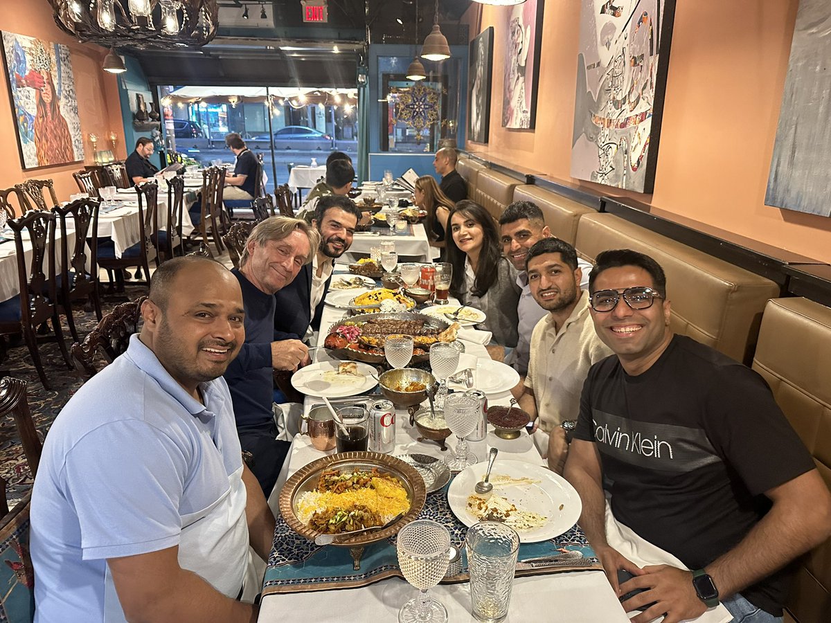 Peak Capital Team @PeakCapTrading and Bear Bull Traders at our booth in @MoneyShow and then celebrating the day! @Ardi_Aaziznia @ParasJandwani @brian_pezim