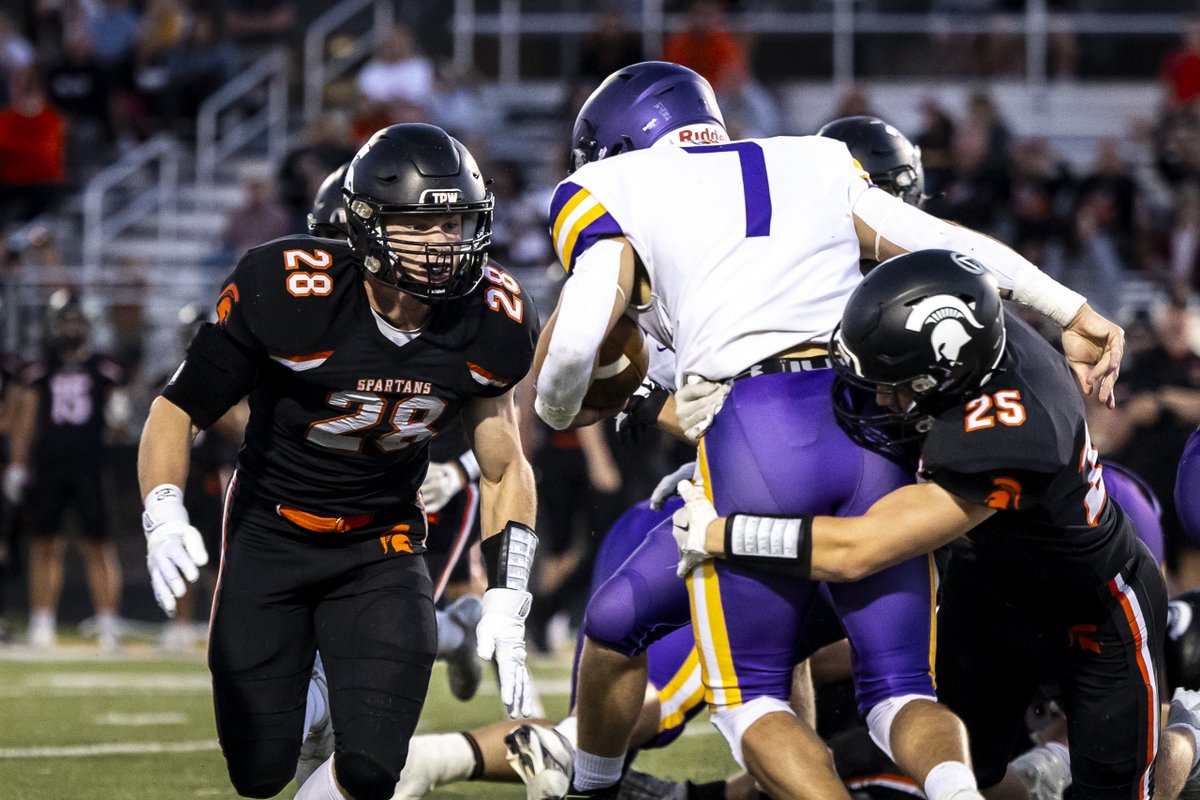 josephwcress's tweet image. Solon Spartans beat Central DeWitt, 41-6, in a high school football game, Sept. 8, 2023, at Spartan Stadium in Solon, Iowa. #iahsfb Photos for @RegisterVisuals: desmoinesregister.com/picture-galler…