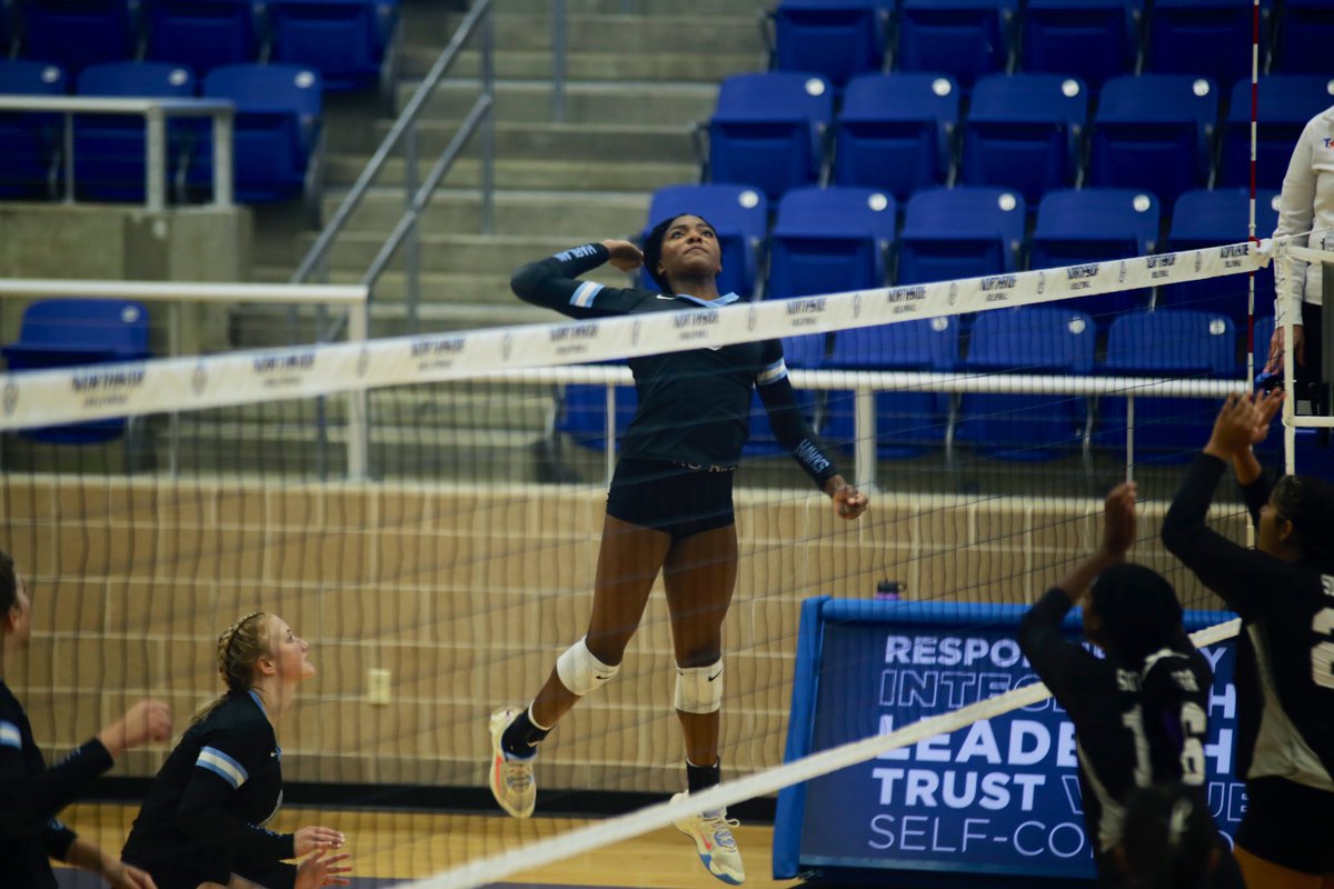 giophotographyy's tweet photo. The hawks played a phenomenal 3 sets to win their match over soto. #GoHawks #hawknation #hawkyeah https://t.co/PwKxZVAP73