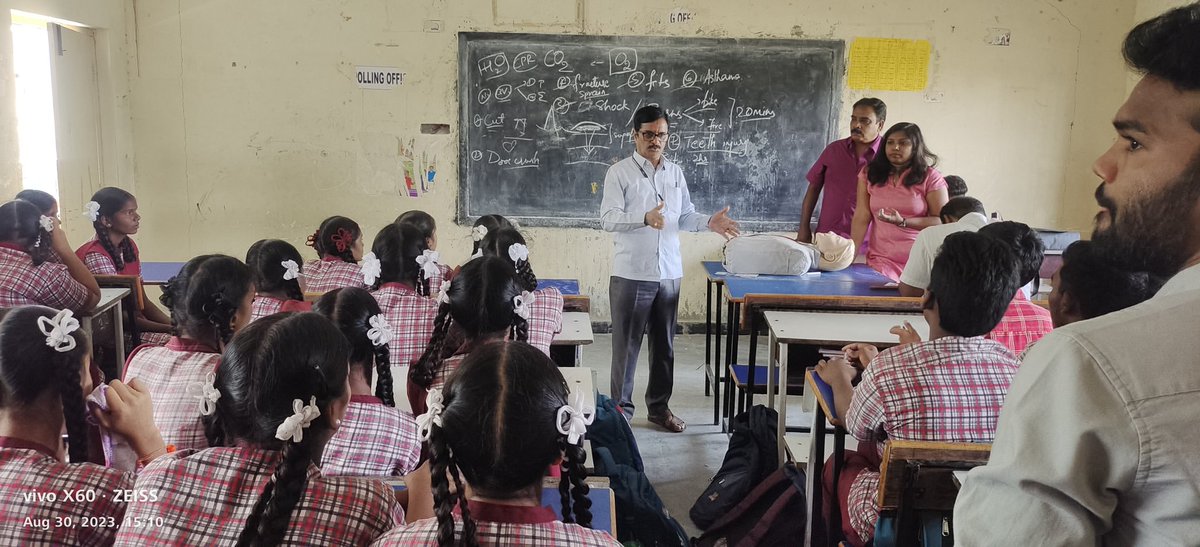 psk_9053's tweet photo. GM sir.Humble req. 
Plz exempt Electricity bills of ZP&amp;MP schools. Its very expensive. Our H.M, Zphs SERILINGAMPALLY is suffuring the payment of Rs.5 lacks . Your iniciation is needed. It is really a greatthingtogovt.schools.@KTR_News @KTRBRS @BrsSabithaIndra @TelanganaCMO https://t.co/XmKh8U2Gm0