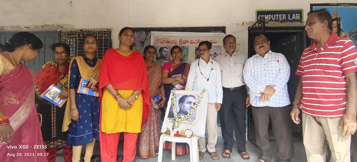 psk_9053's tweet photo. GM sir.Humble req. 
Plz exempt Electricity bills of ZP&amp;MP schools. Its very expensive. Our H.M, Zphs SERILINGAMPALLY is suffuring the payment of Rs.5 lacks . Your iniciation is needed. It is really a greatthingtogovt.schools.@KTR_News @KTRBRS @BrsSabithaIndra @TelanganaCMO https://t.co/XmKh8U2Gm0