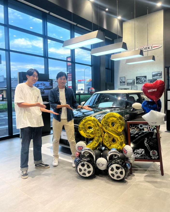 GlanzMini's tweet photo. 【MINI幕張】
フォトスポット誕生!!
是非、MINI幕張で記念写真をお撮りください!
お待ちしております!
#MINl
#MINI幕張
#mini好き
#miniのある生活
#mini好きさんと繋がりたい
#mini好きさん集まれ
#COOPERDAY
#バルーンアート https://t.co/8LfjkE7RoG