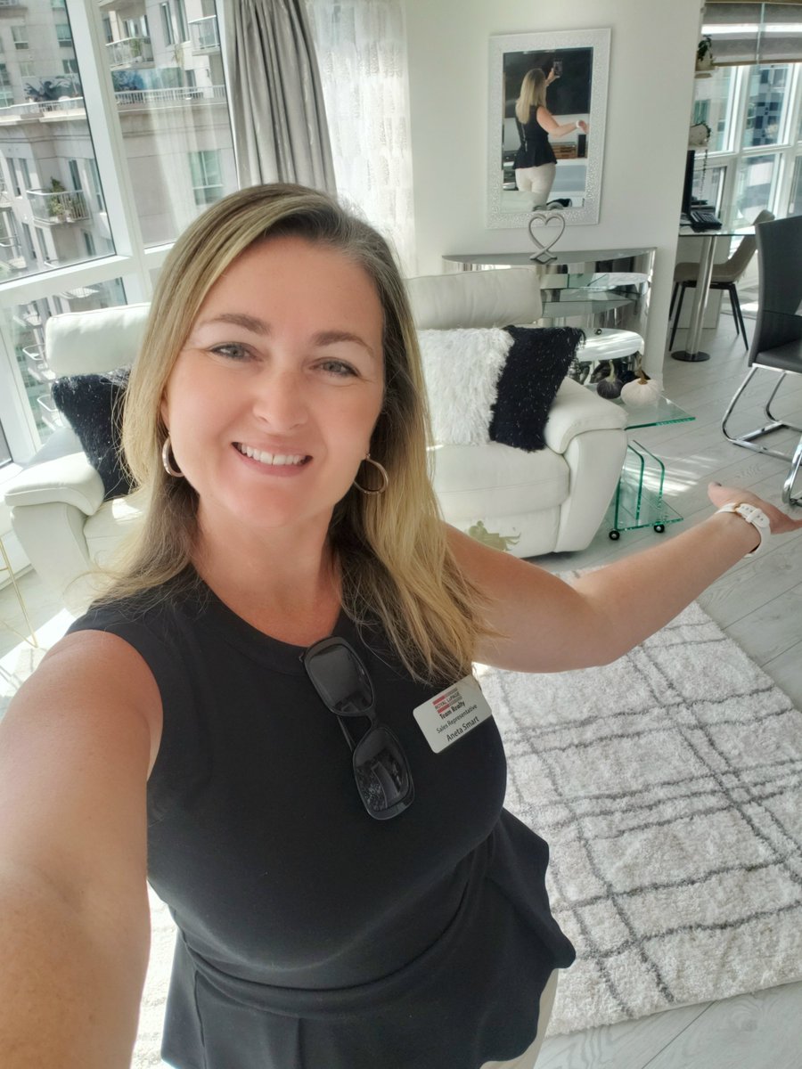 Open House 🏠 

September 9th, Sat 12-2 pm
195 Besserer Street # 2101, Ottawa 
Please join me during my Open House and see this stunning 2 beds/2 baths condo.  You will not be disappointed.