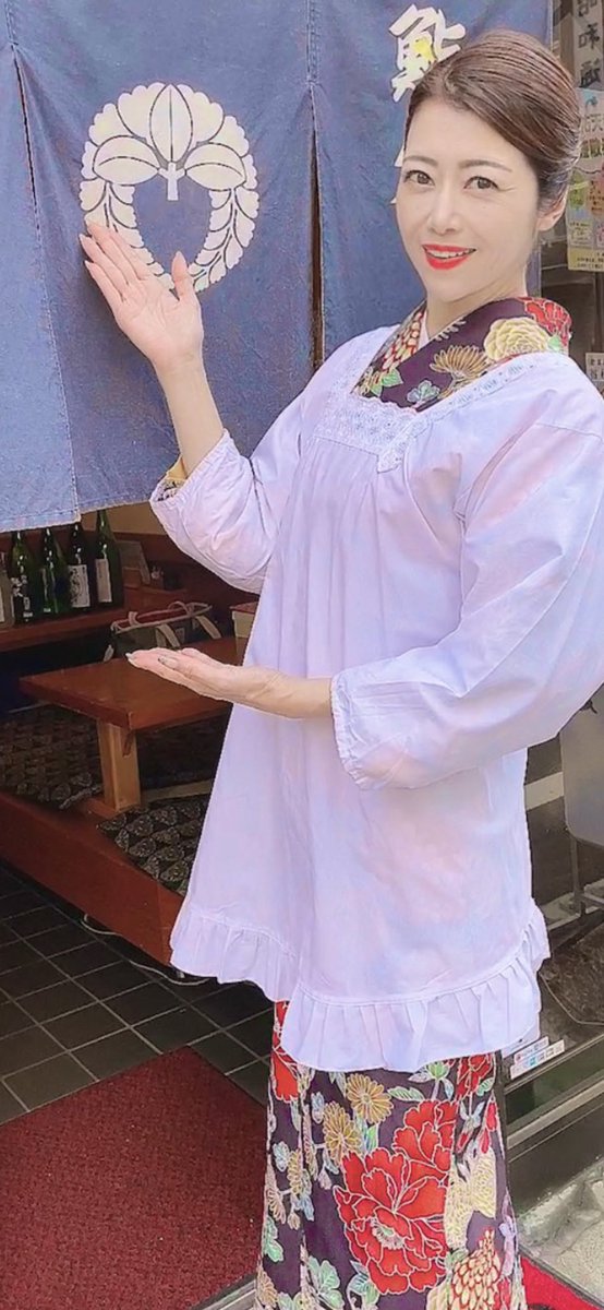 鮨屋貸切イベント10/15
カウンターで大将が握る美味い鮨や食事.酒を堪能！麻妃が着物姿でお酌！
①〜③満席
④16時半のみ空きあり(各部6名様)
東京（予約頂いた方へ場所をお知らせ）個撮タイム.サイン.ツーショットあり！
予約➡︎hojyoclub@gmail.comに
希望時間.名前.📩アドレス.電話をメールしてね https://t.co/XjhAqwZorN