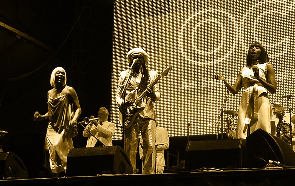 On this date at Octfest Governors Island NYC - NILE RODGERS & CHIC (090918) #Octfest #beer #food #internationalmusic #Chic #NileRodgersandChic #NileRodgers #Disco #Funk #GovernorsIsland