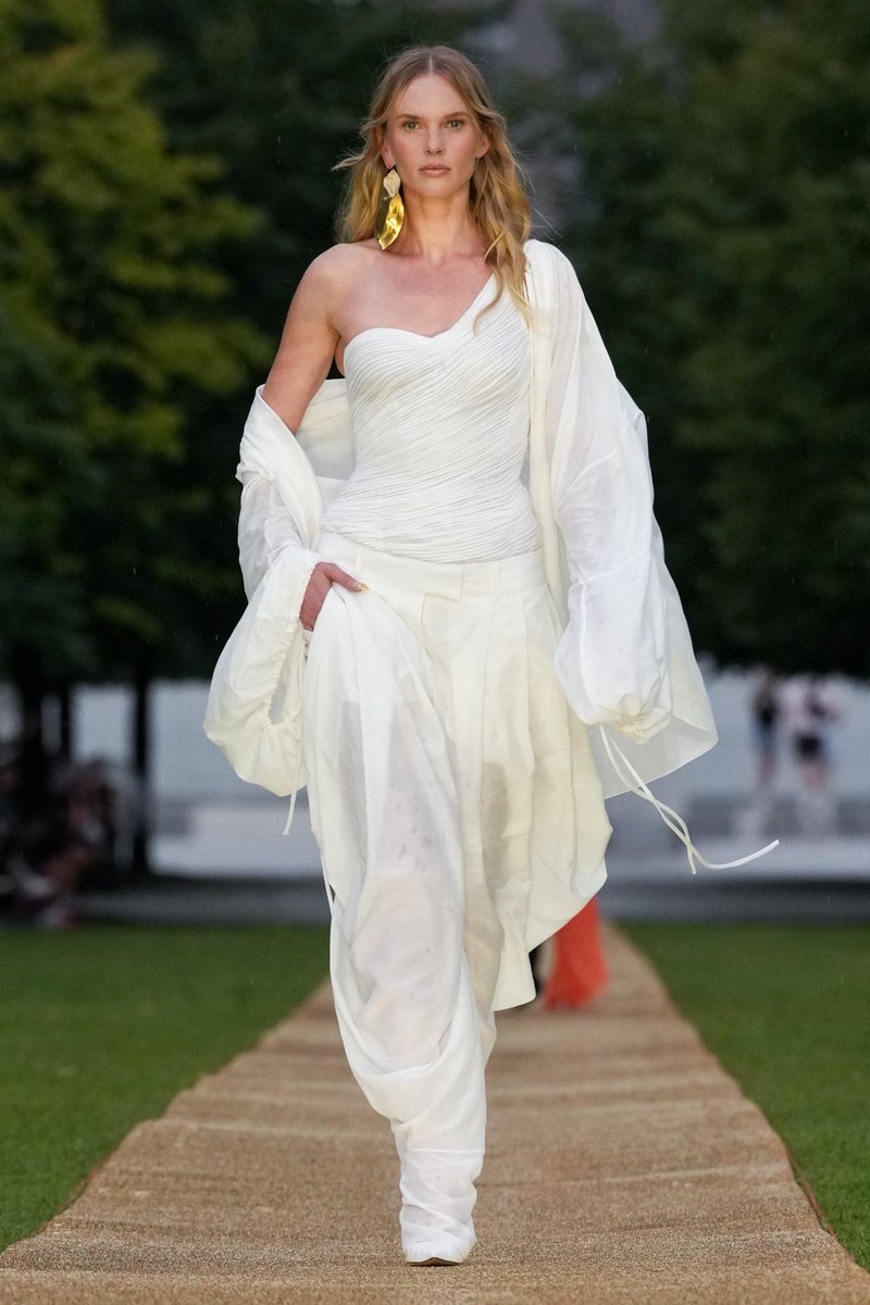 Deathanny13's tweet image. #prabalgurung
#nyfashionweek 
#SS24