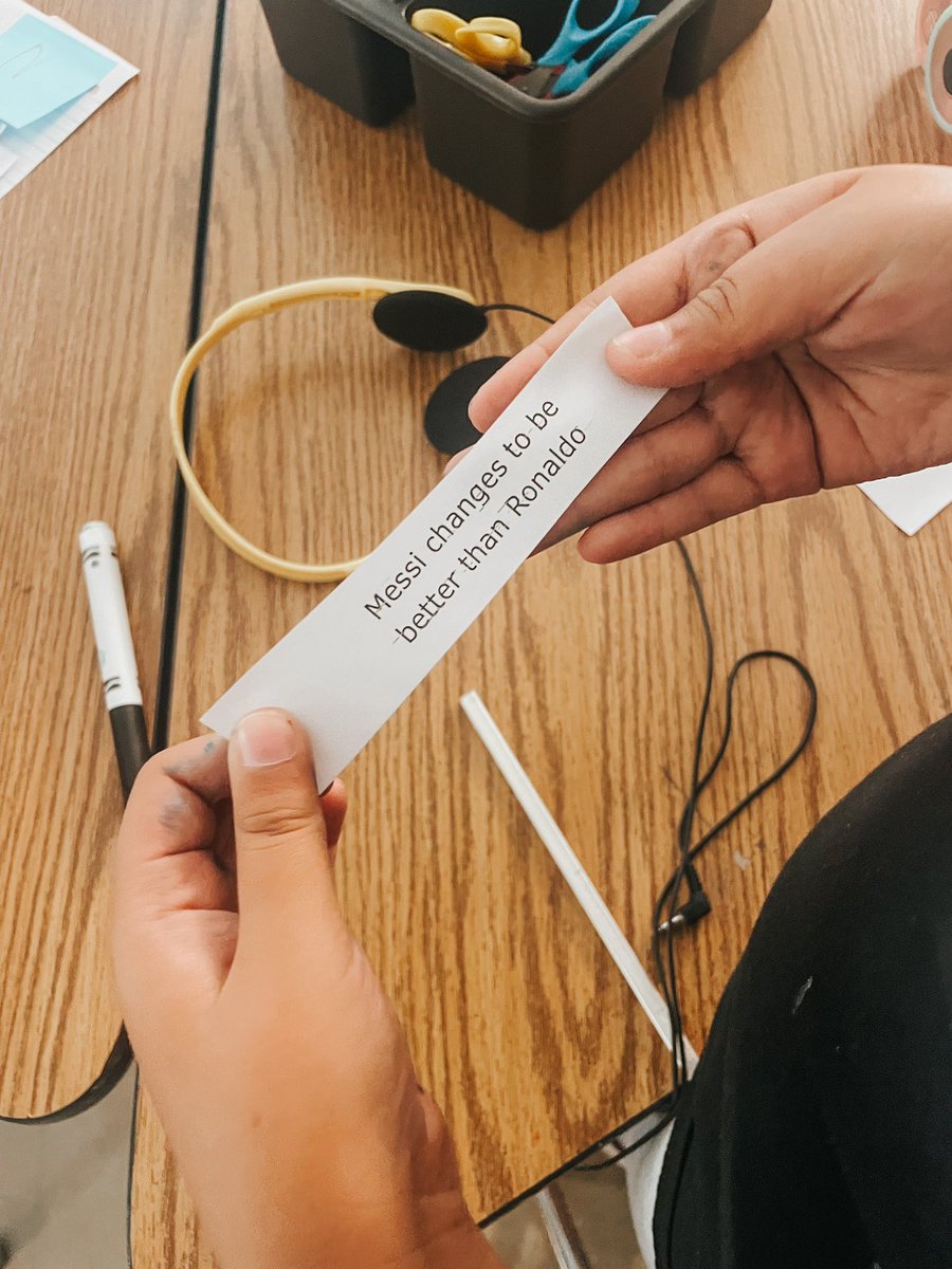Miss_Poplin's tweet photo. This week in our “Who We Are” PYP unit, my class is discovering change! Students came up with over 60 examples of change and we re-sorted them into multiple different categories. Each time we get to discuss our findings and add our new change generalization to our PYP board :) 🌍 https://t.co/Mm5qyTZE34