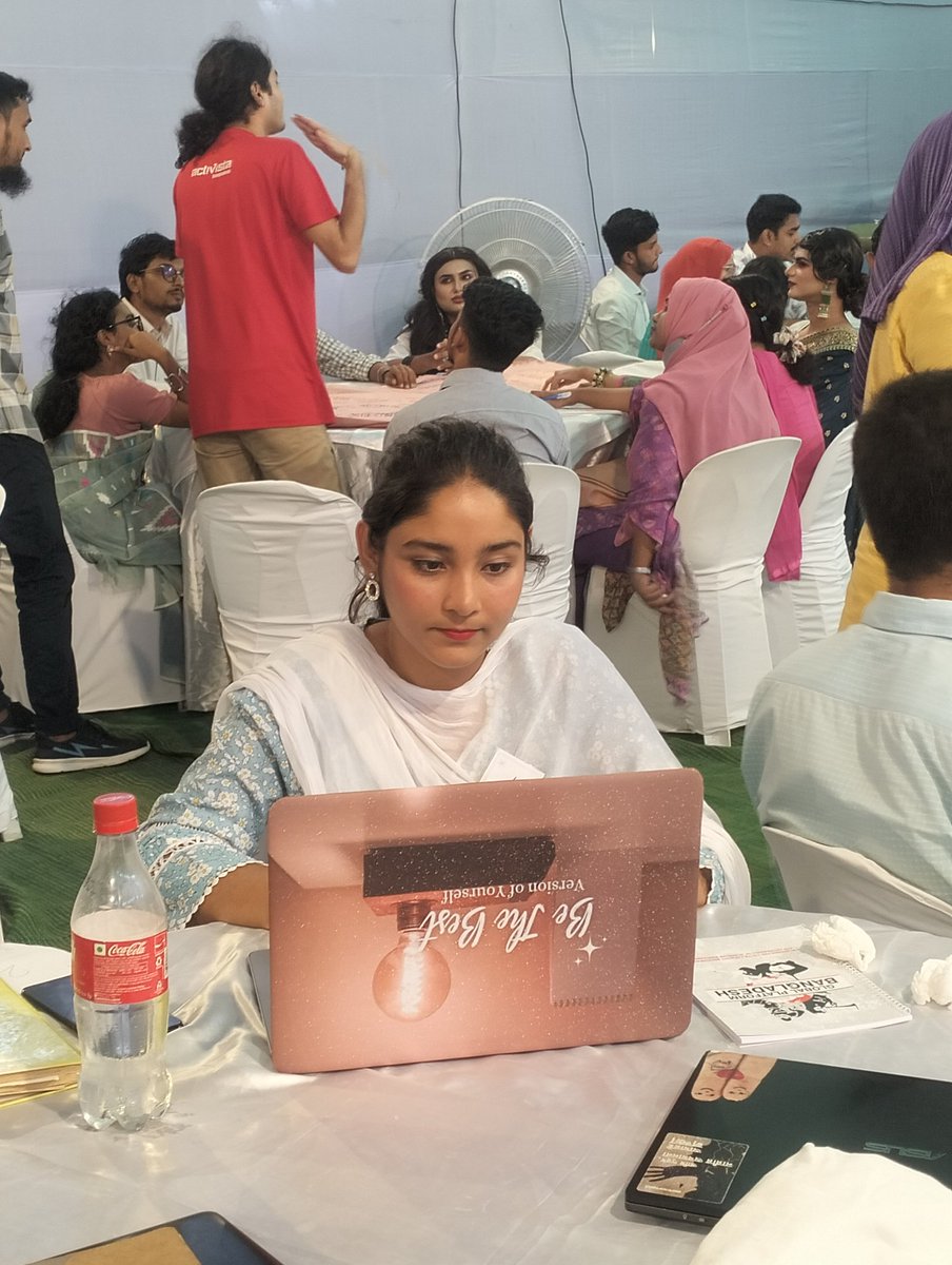 raisa_462's tweet photo. Attended a very amazing event Bangladesh Youth COP 2023 organized by Action Aid &amp; Brighters 🌿
#bangladeshyouthcop2023 https://t.co/h2mbFOD6hH