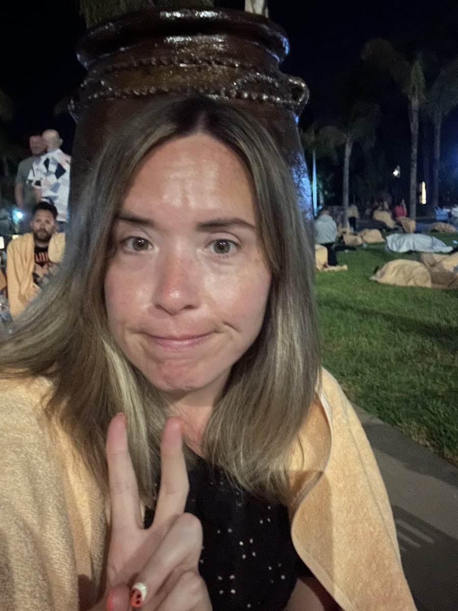 Helen Louise Morris tweet media