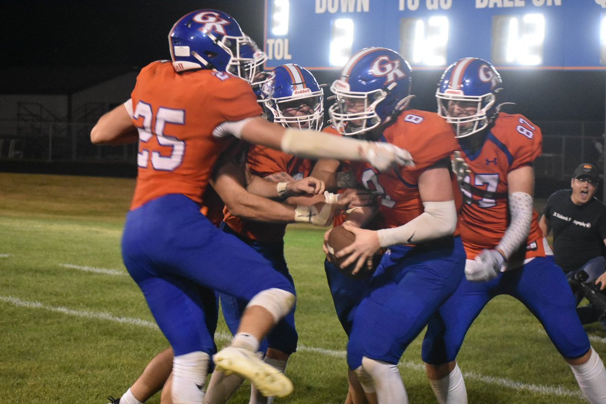 Nate Kleba runs it in from 8 yards out for the winning Touchdown in Overtime!
FINAL: GK 20, Oregon 14