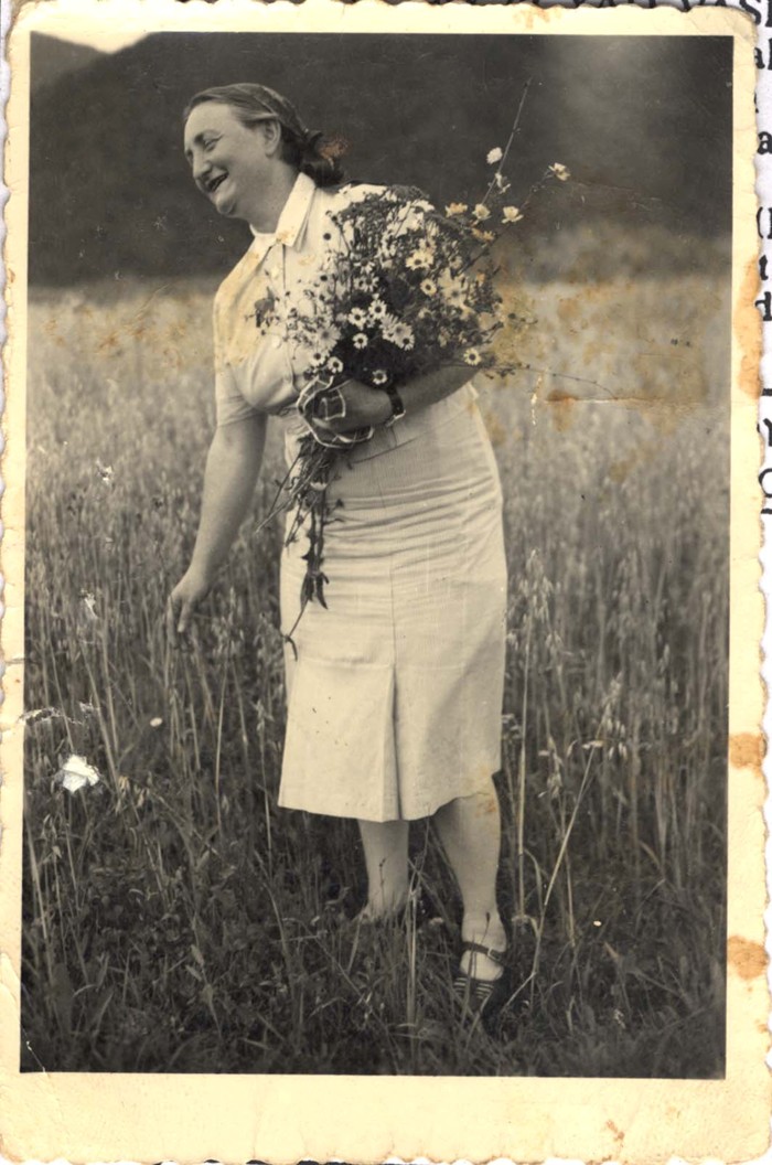 AuschwitzMuseum's tweet photo. 9 September 1893 | A Hungarian Jewish woman, Matild Deutsch, was born in Parajd.

In June 1944 she was deported to #Auschwitz and murdered in a gas chamber. https://t.co/yPJOdDkSrM