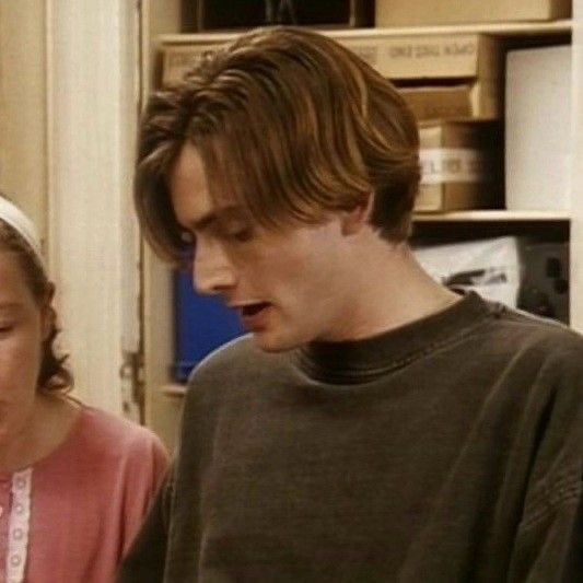 crow_vee's tweet photo. YOUNG MICHAEL SHEEN AND DAVID TENNANT ‼️‼️‼️🤏🤏 https://t.co/05zS62V0ph